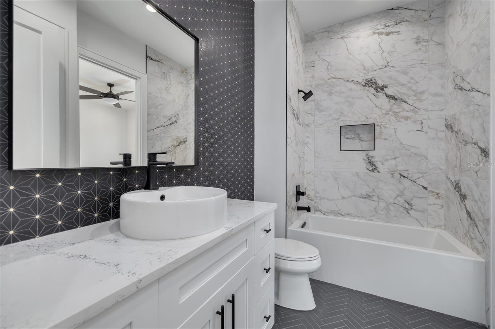 6012 KIPPS COLONY DR E, GULFPORT, FL, 33707