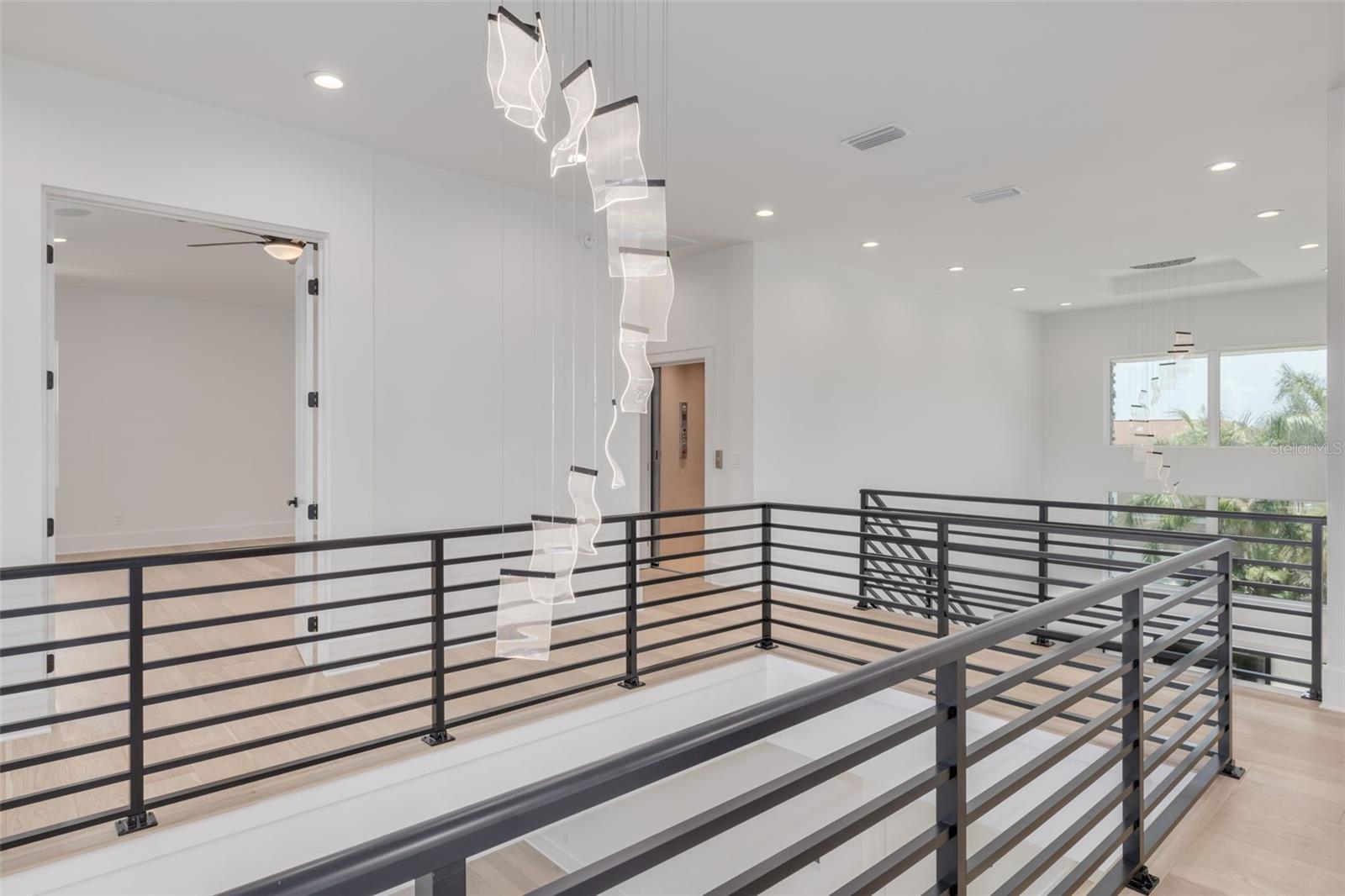 6012 KIPPS COLONY DR E, GULFPORT, FL, 33707