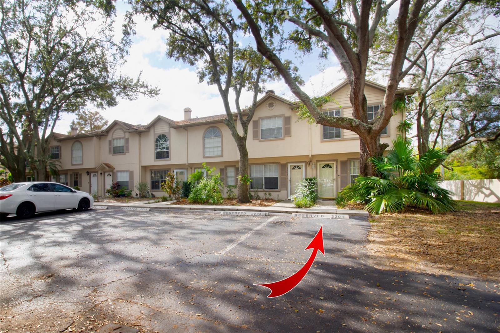 2201 FLETCHERS POINT CIR, TAMPA, FL, 33613