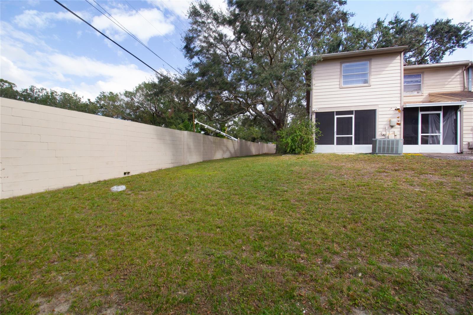 2201 FLETCHERS POINT CIR, TAMPA, FL, 33613