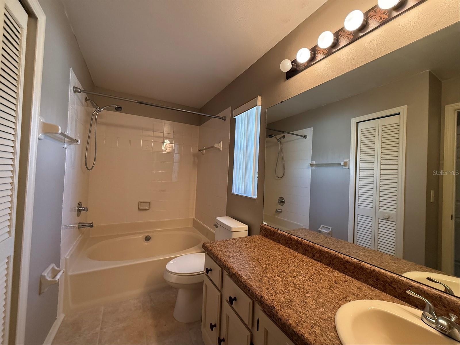 2201 FLETCHERS POINT CIR, TAMPA, FL, 33613
