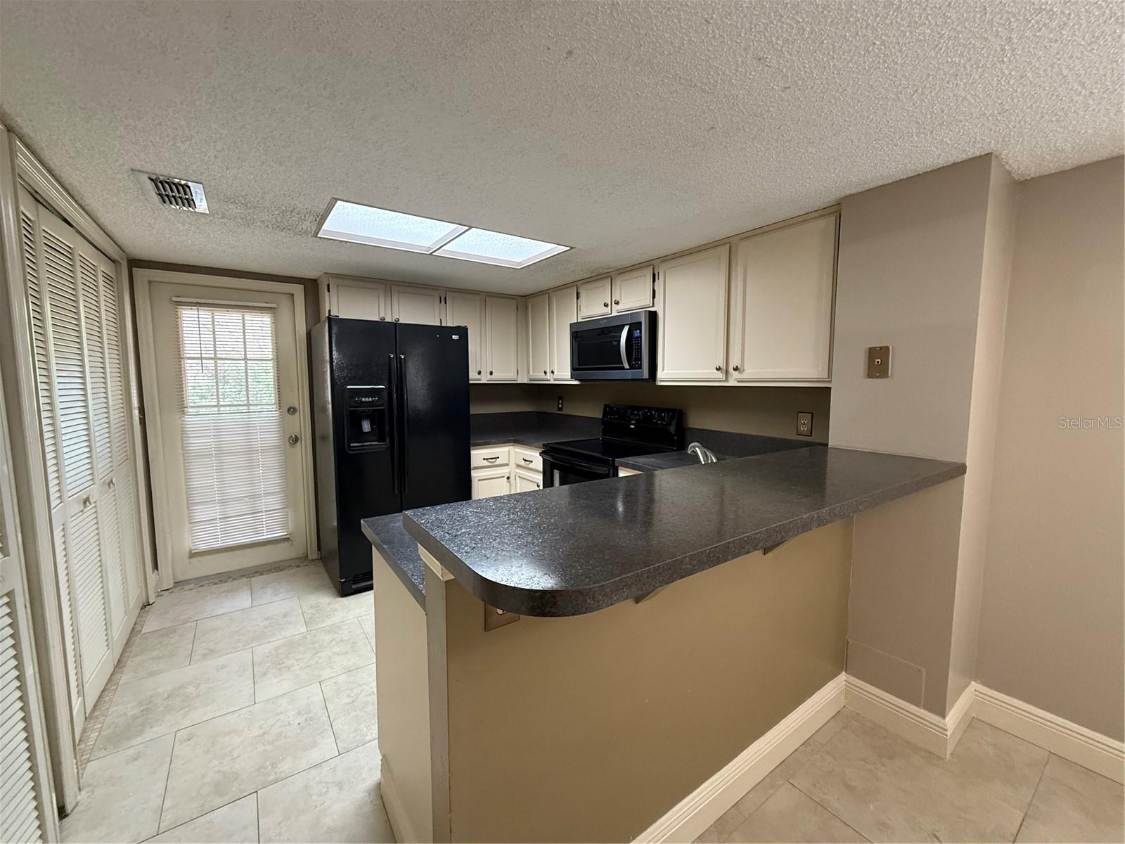 2201 FLETCHERS POINT CIR, TAMPA, FL, 33613