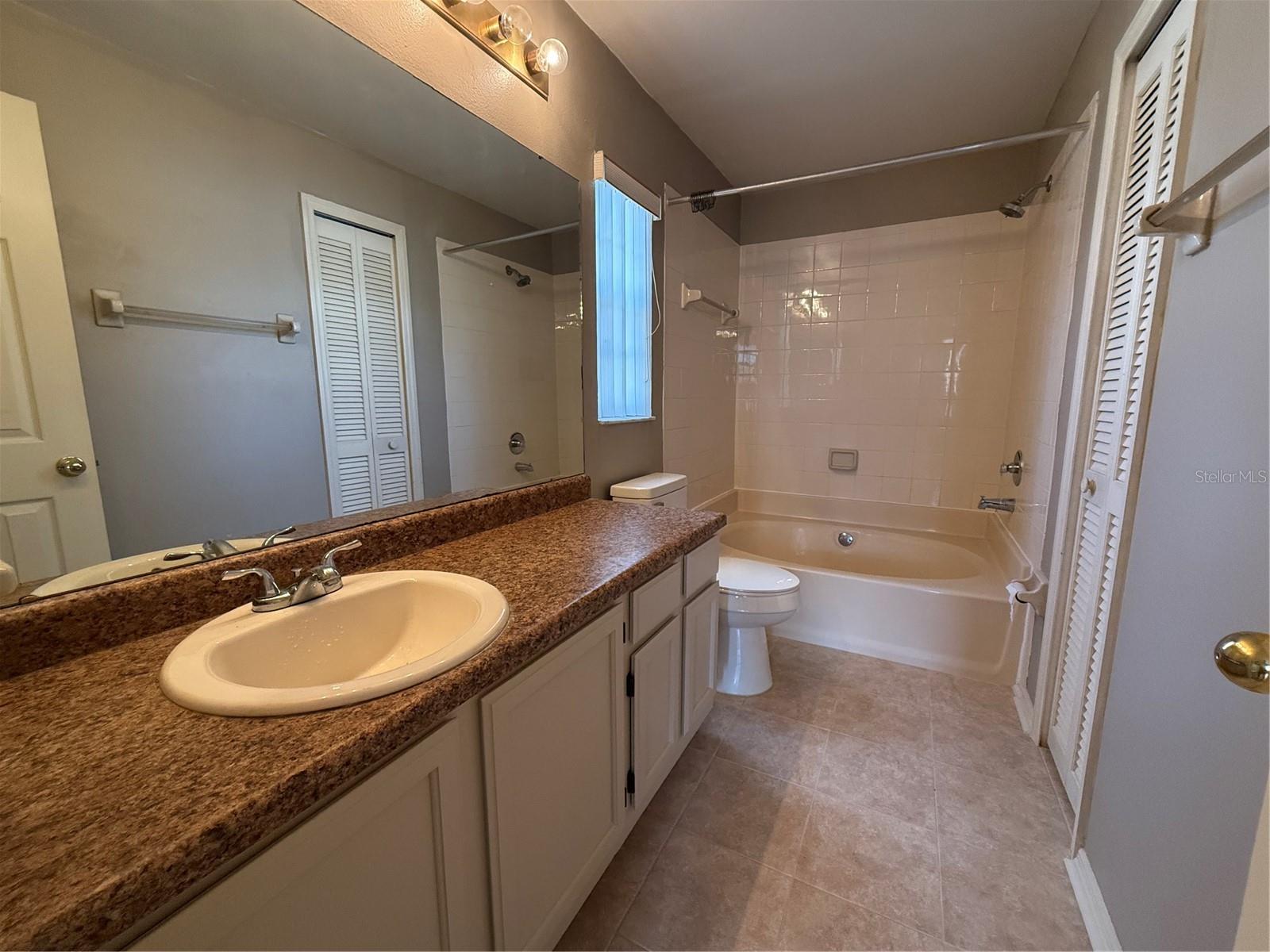 2201 FLETCHERS POINT CIR, TAMPA, FL, 33613
