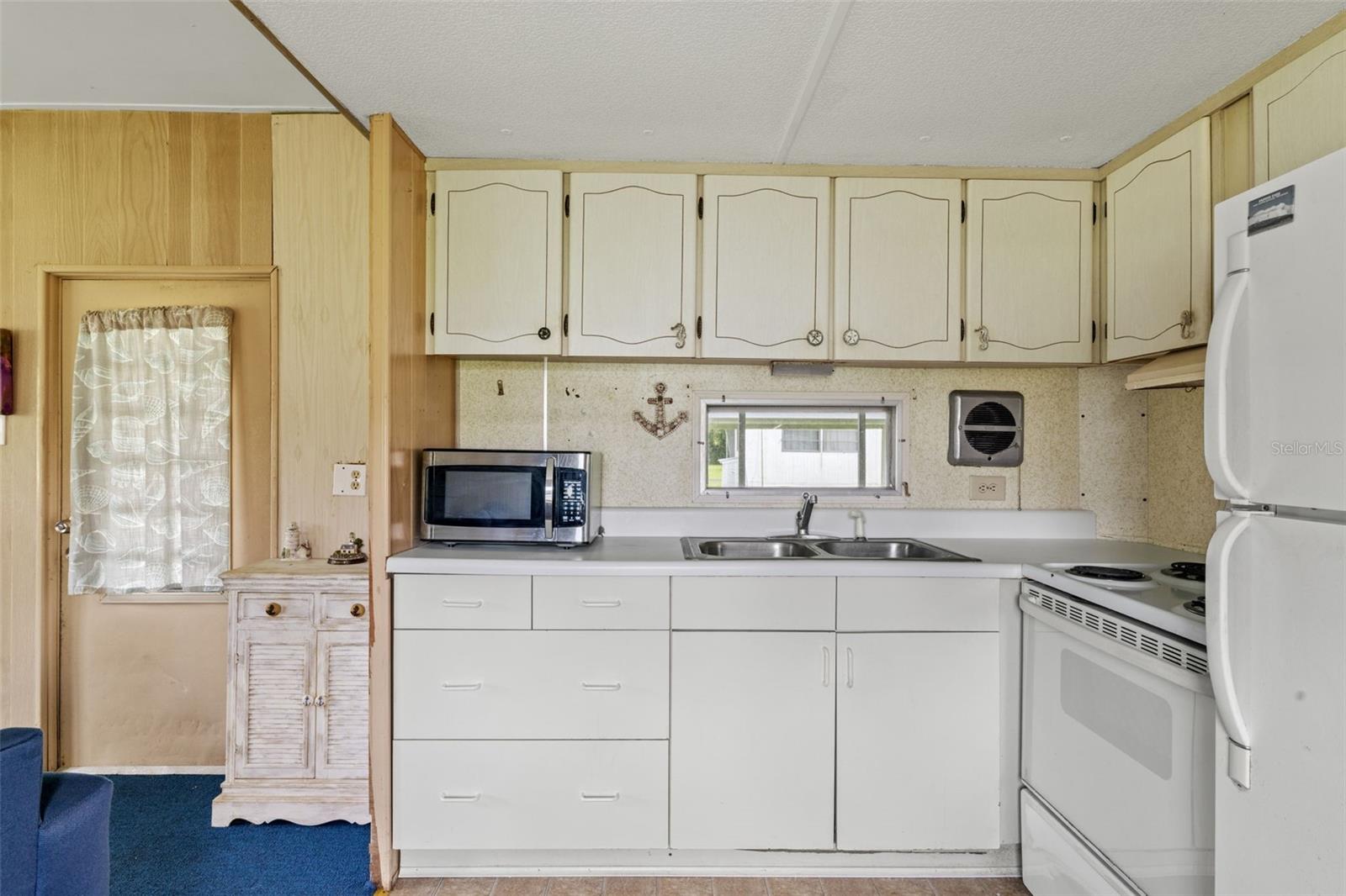 35911 HILNICK DR, PUNTA GORDA, FL, 33982