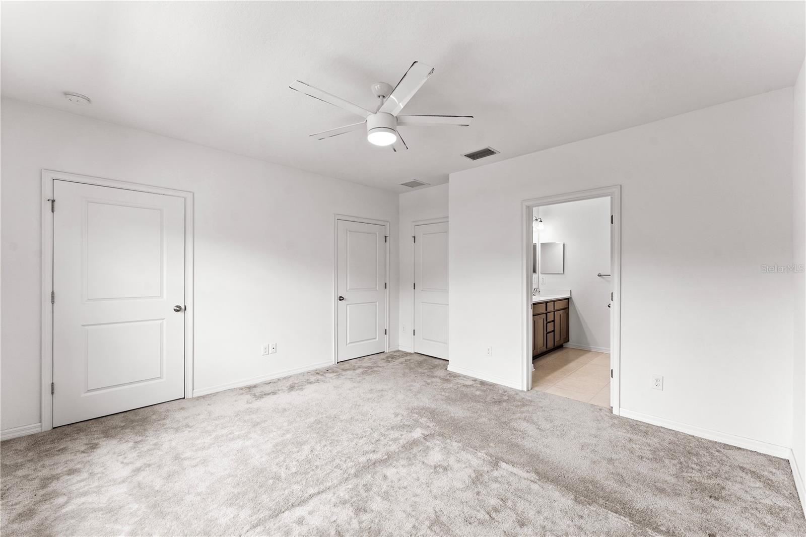 1139 SLEEPY OAK DR, WESLEY CHAPEL, FL, 33543