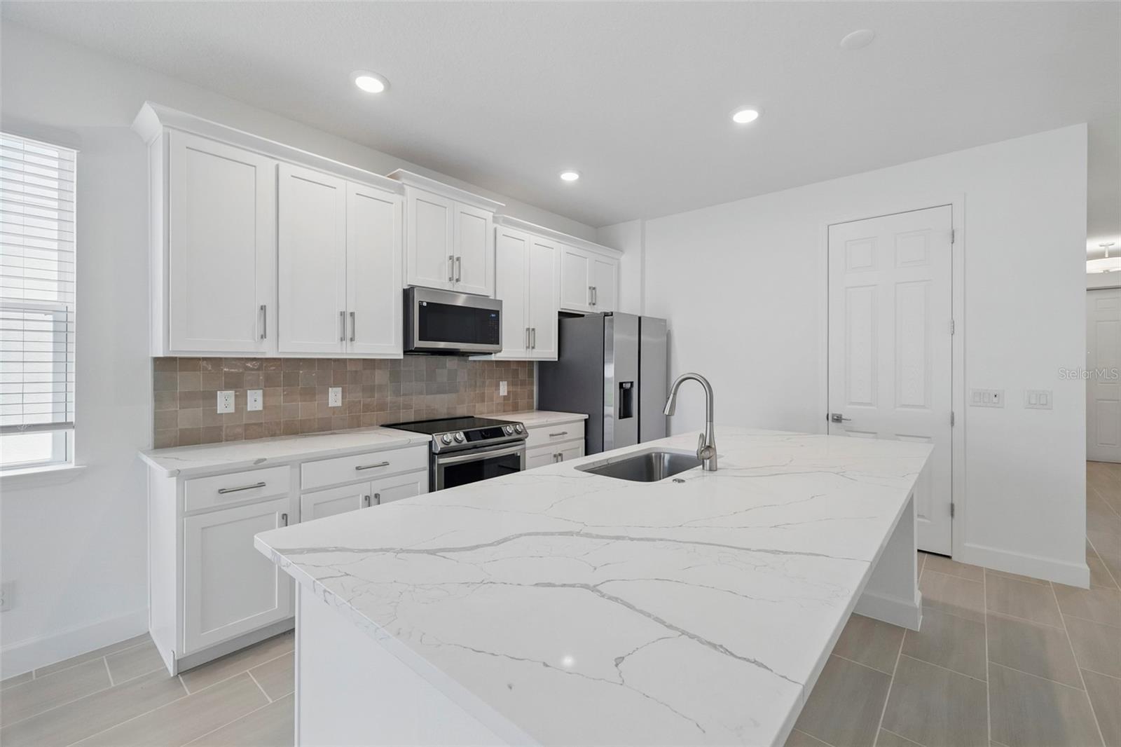 2585 CAVANAUGH DR, ORLANDO, FL, 32817