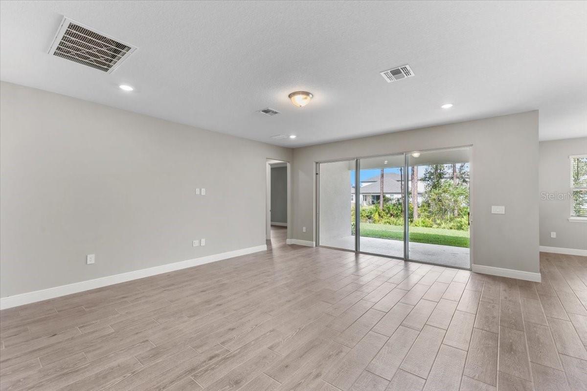 2141 DIVOT DRIVE DR, DAYTONA BEACH, FL, 32124