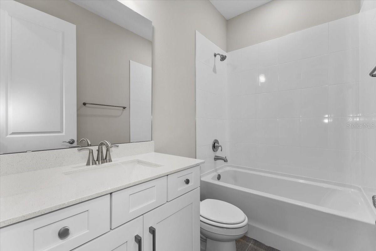 2141 DIVOT DRIVE DR, DAYTONA BEACH, FL, 32124