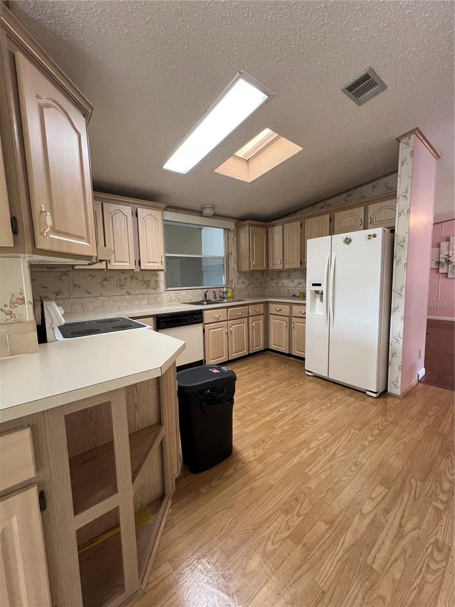 1001 STARKEY RD #355, LARGO, FL, 33771