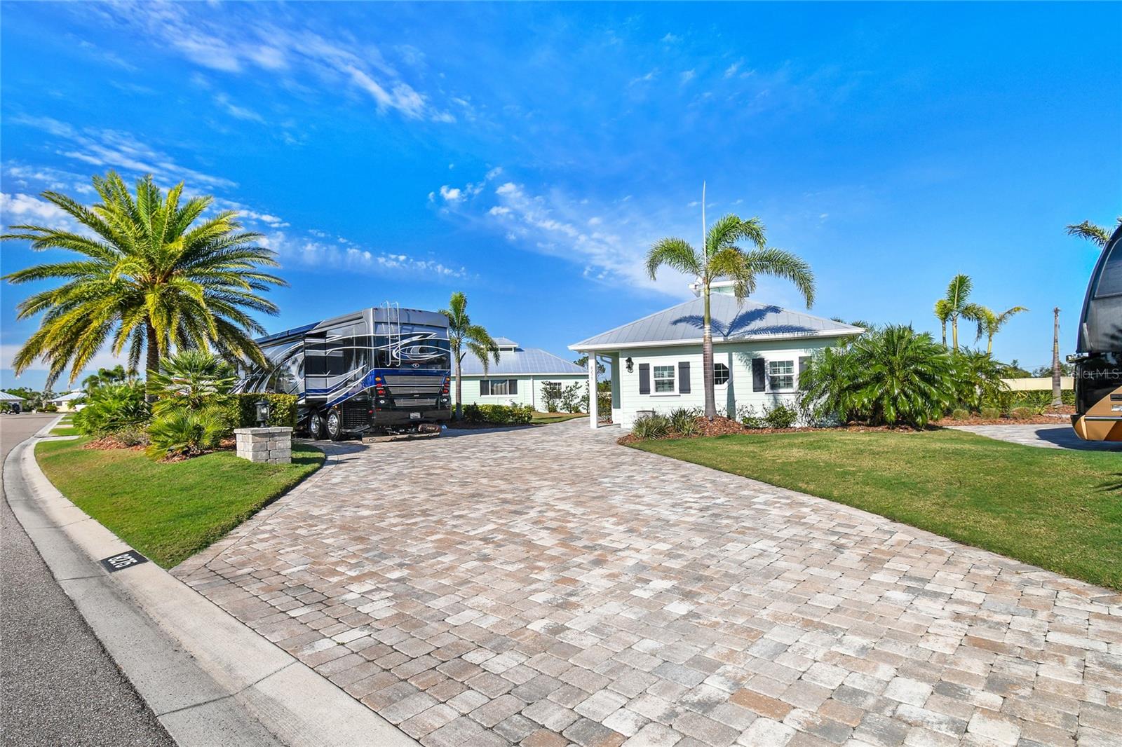 8275 SW SAND CRANE CIR, ARCADIA, FL, 34269