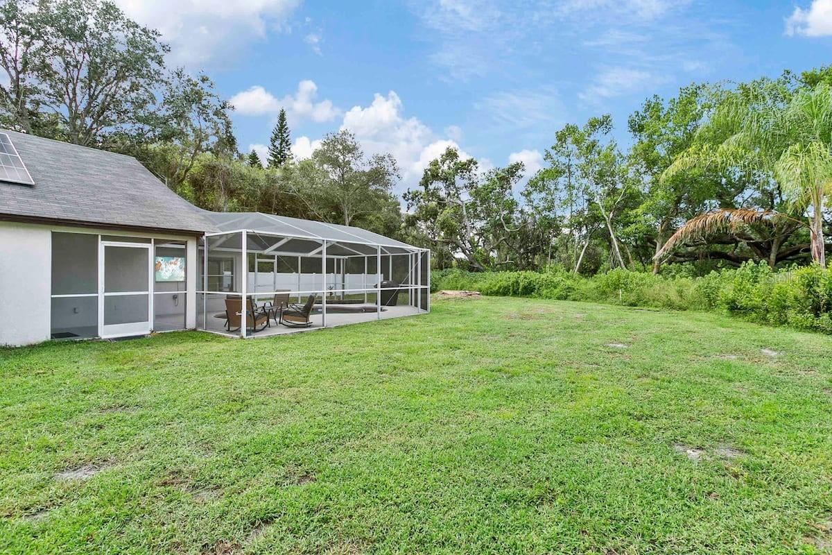 9733 LONG MEADOW DR, TAMPA, FL, 33615