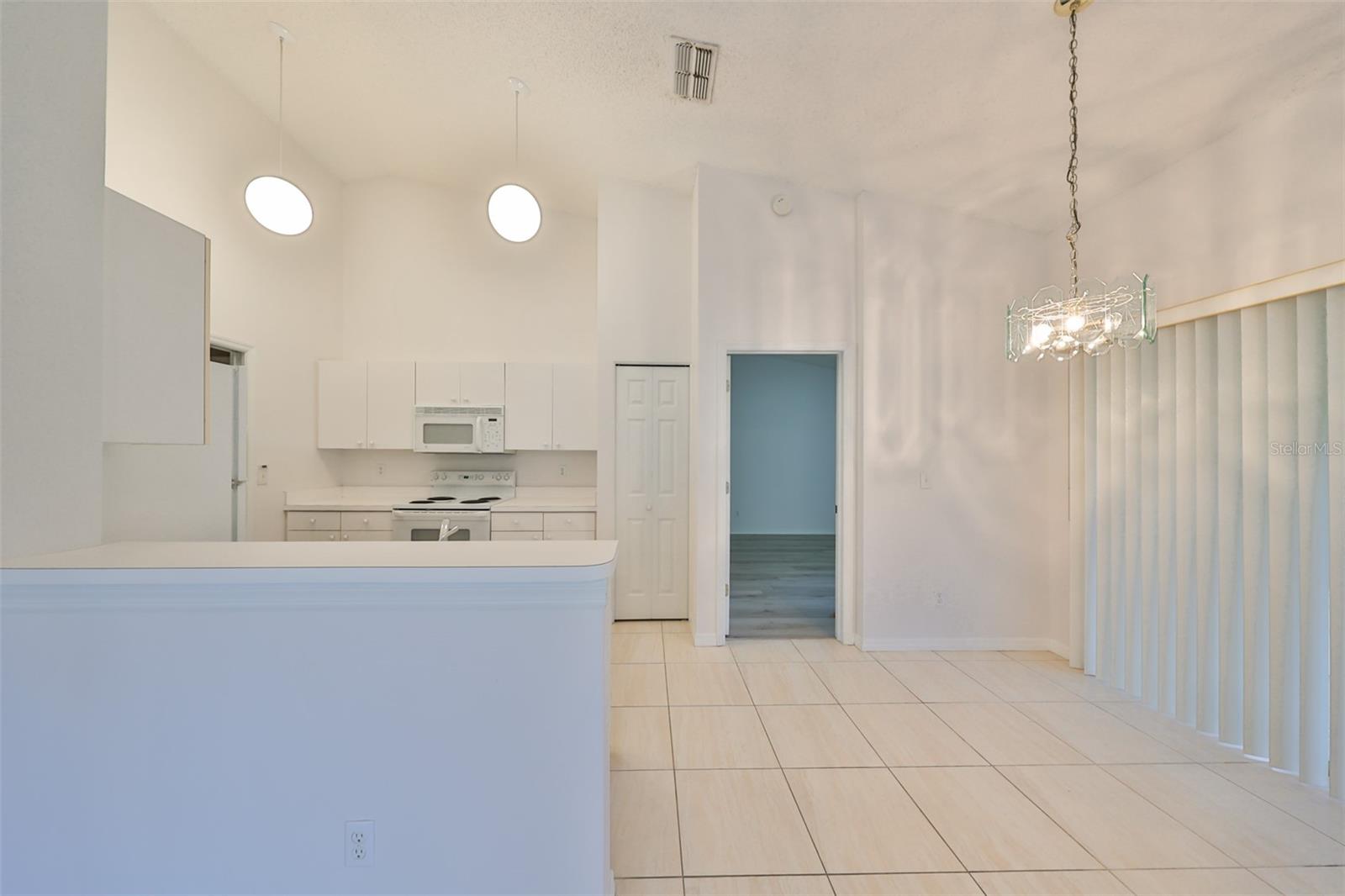 2332 OLIVE BRANCH DR, SUN CITY CENTER, FL, 33573