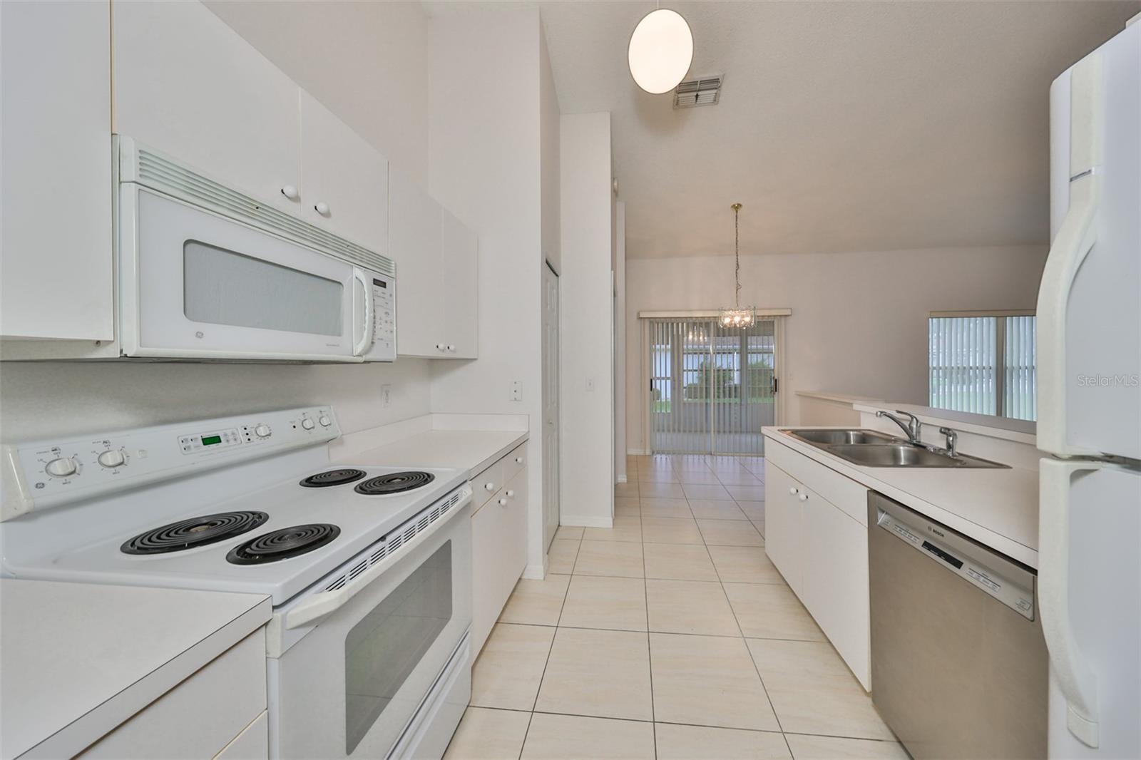 2332 OLIVE BRANCH DR, SUN CITY CENTER, FL, 33573