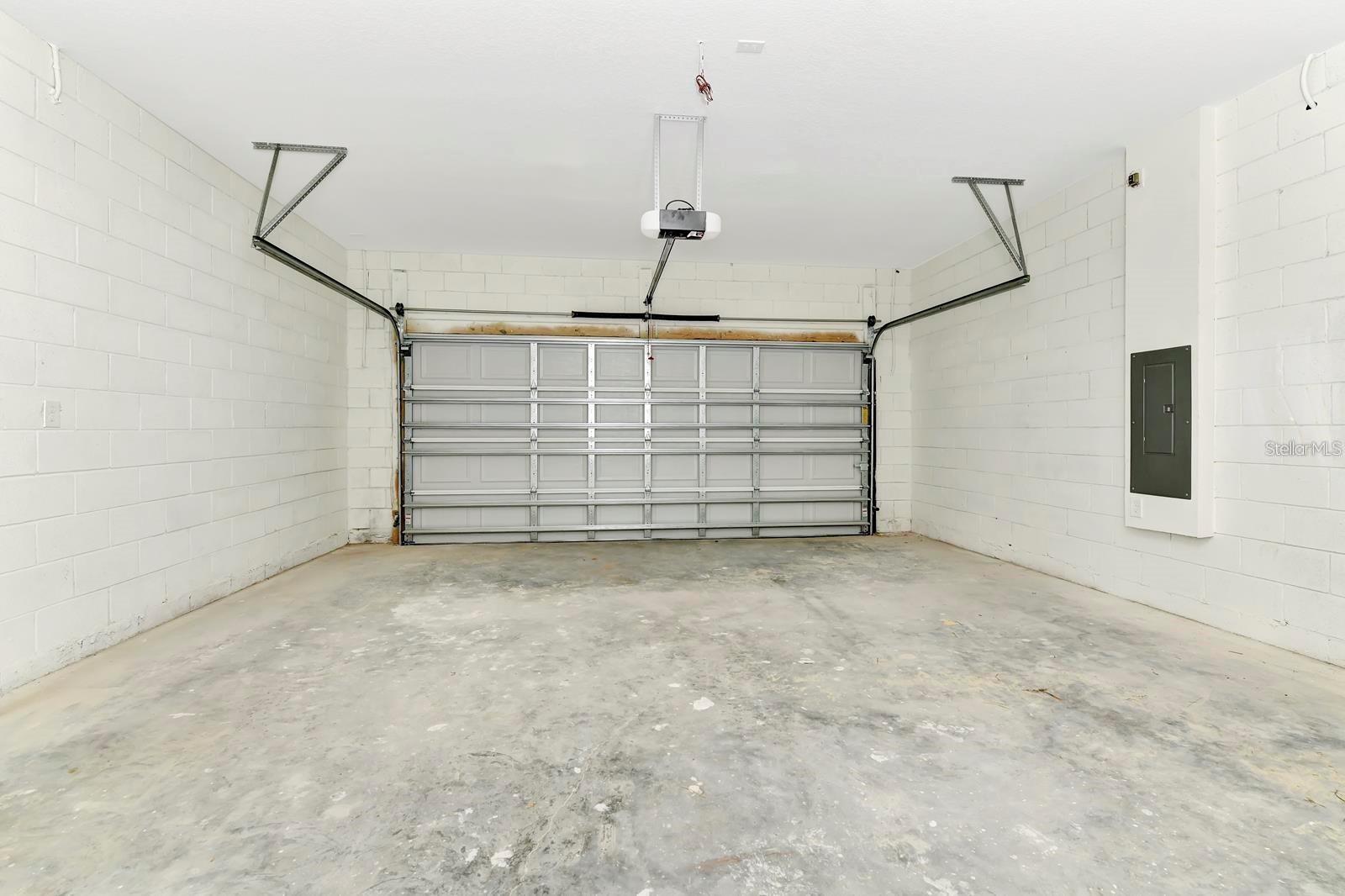 285 N KENTUCKY AVE, UMATILLA, FL, 32784