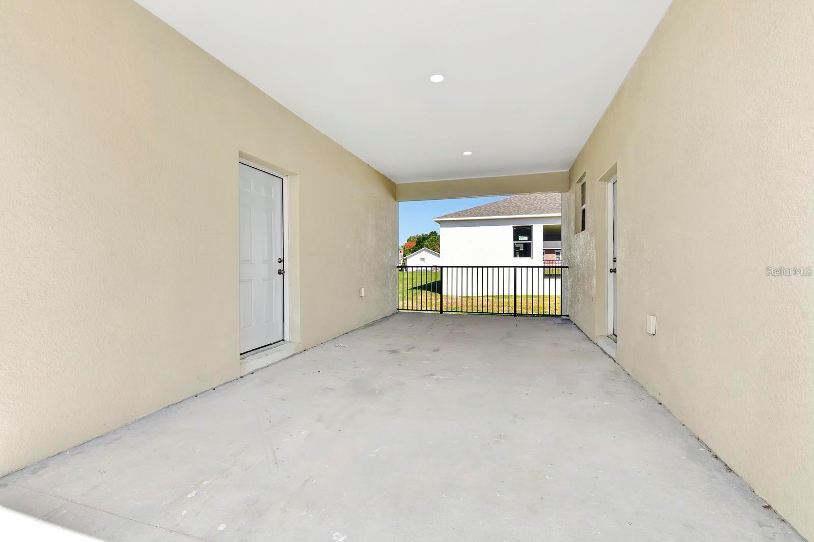 285 N KENTUCKY AVE, UMATILLA, FL, 32784