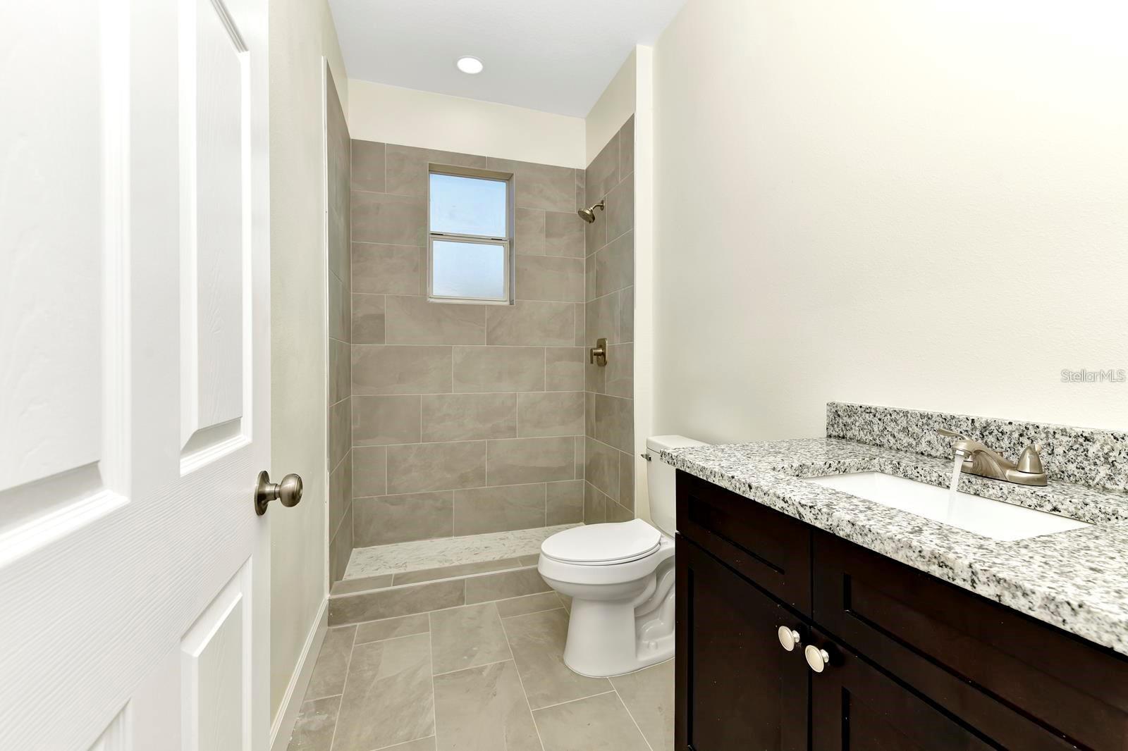 285 N KENTUCKY AVE, UMATILLA, FL, 32784