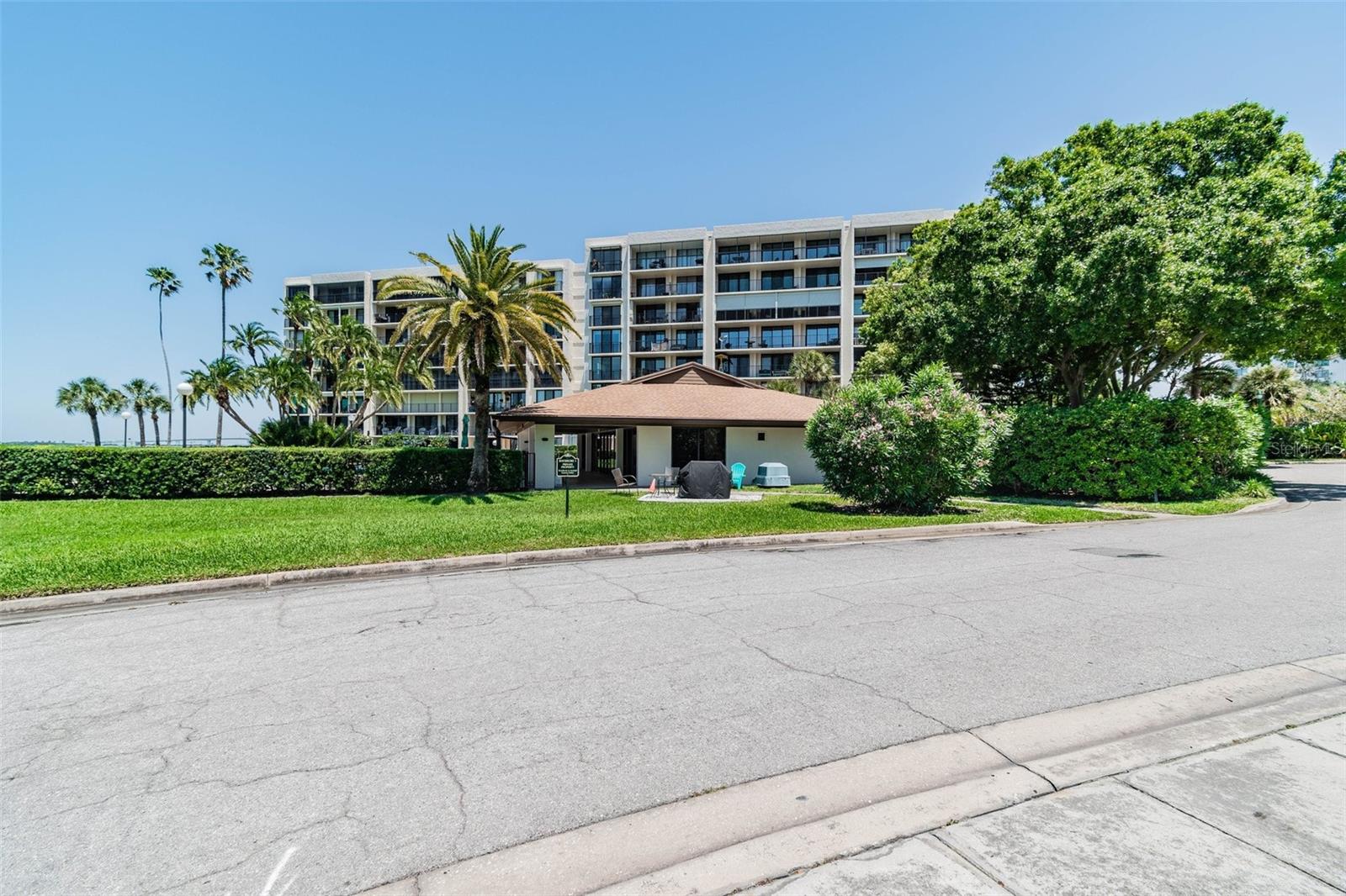 100 OAKMONT LN #106, BELLEAIR, FL, 33756