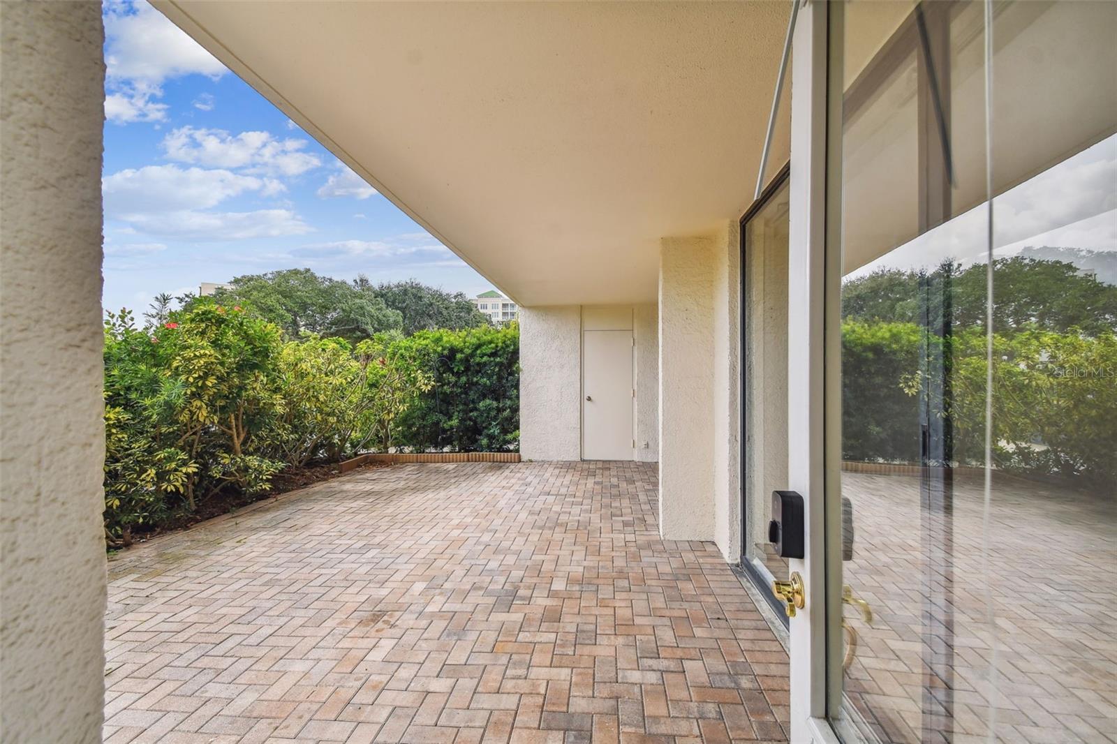 100 OAKMONT LN #106, BELLEAIR, FL, 33756