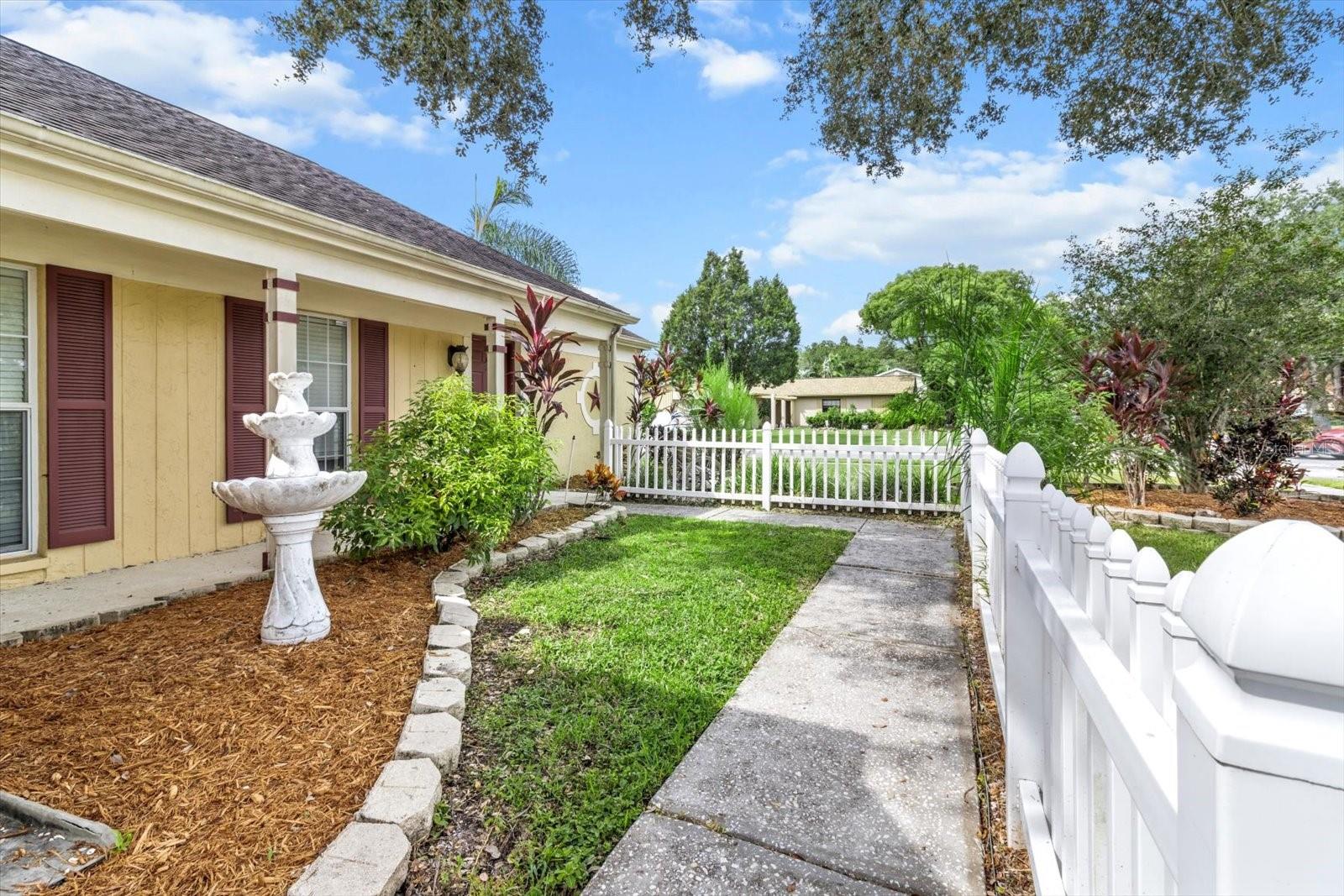 16201 COUNTRY CROSSING DR, TAMPA, FL, 33624
