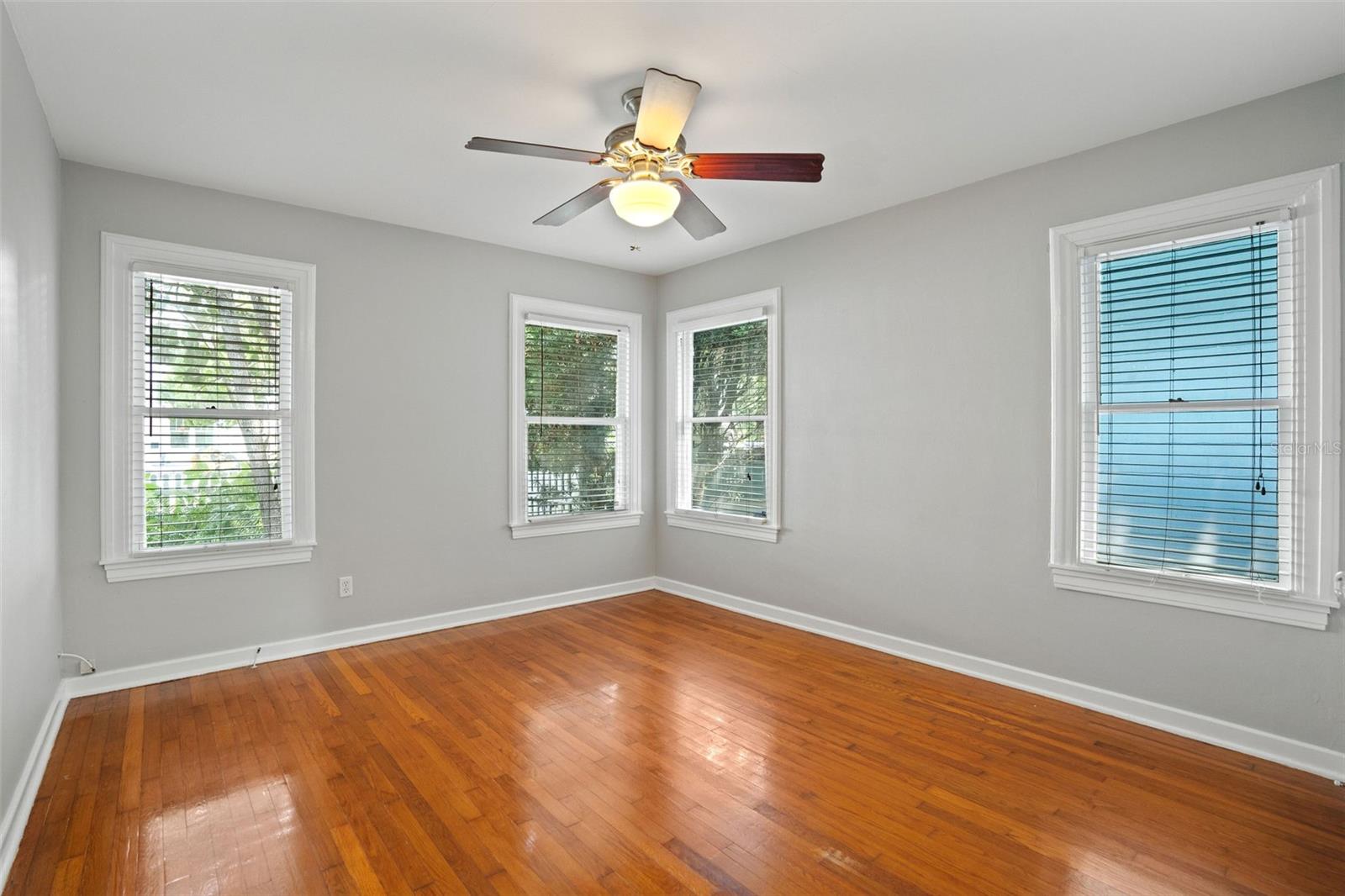 2526 DARTMOUTH AVE N, ST PETERSBURG, FL, 33713