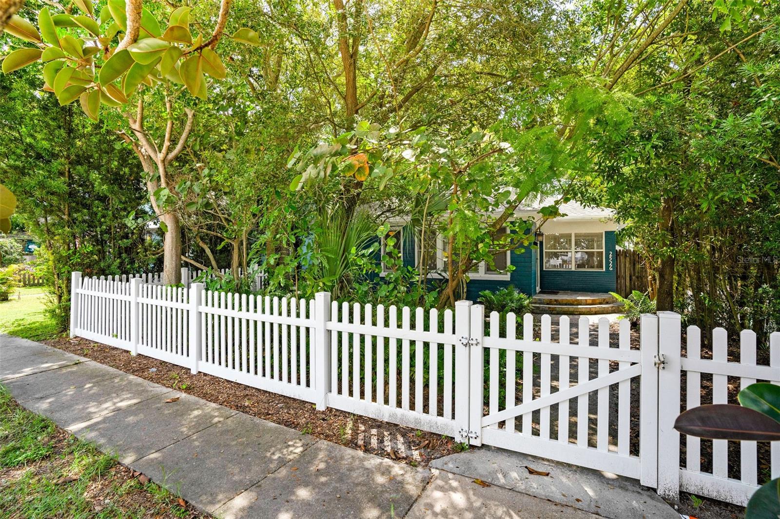 2526 DARTMOUTH AVE N, ST PETERSBURG, FL, 33713