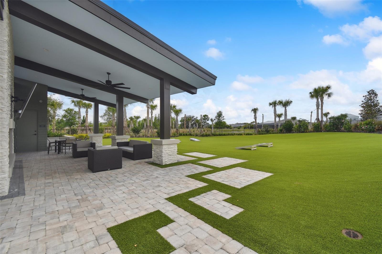 10244 SHADOW BRANCH DR, TAMPA, FL, 33647
