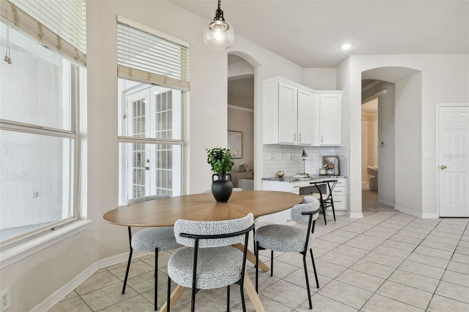 10244 SHADOW BRANCH DR, TAMPA, FL, 33647
