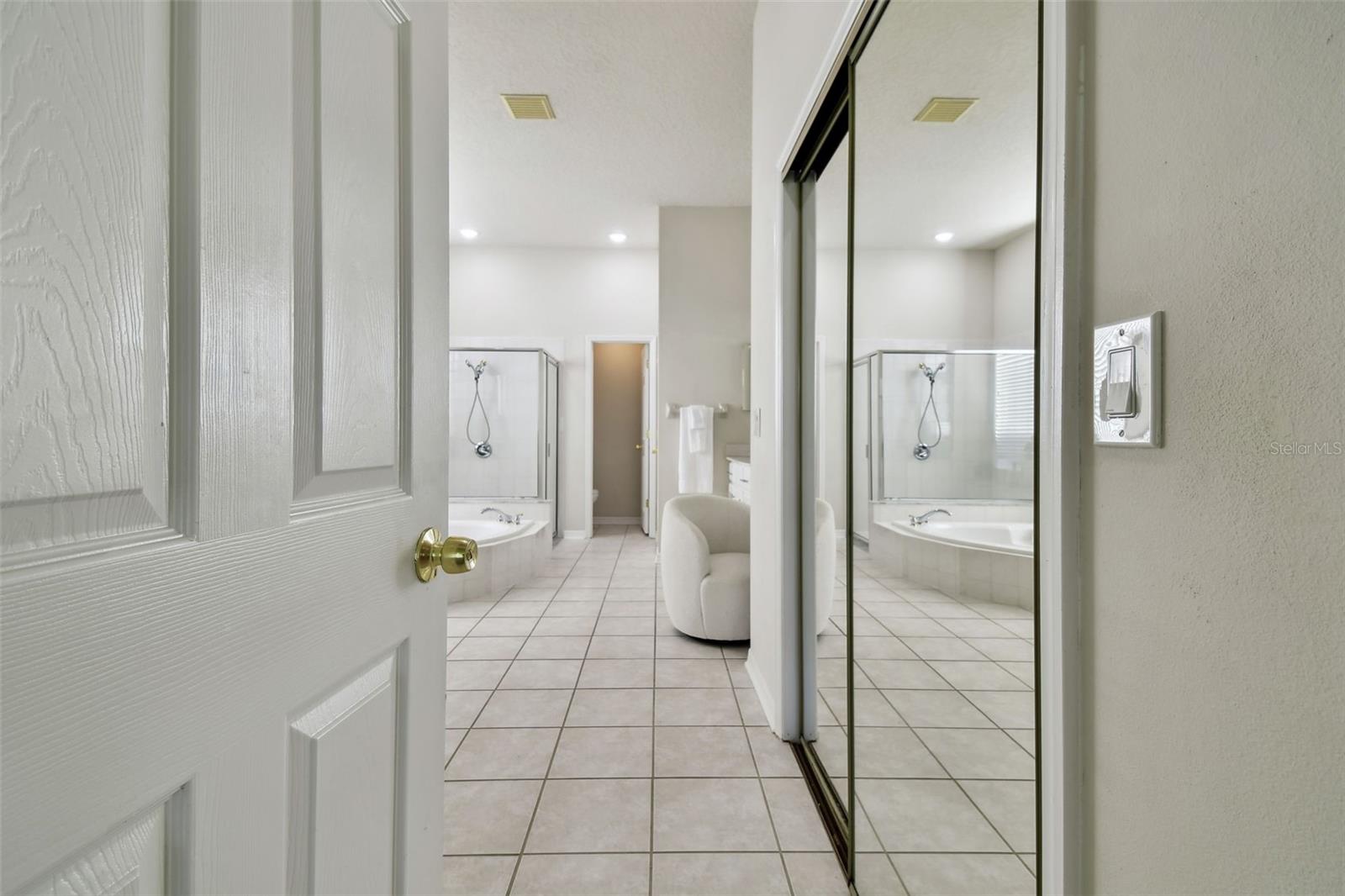 10244 SHADOW BRANCH DR, TAMPA, FL, 33647