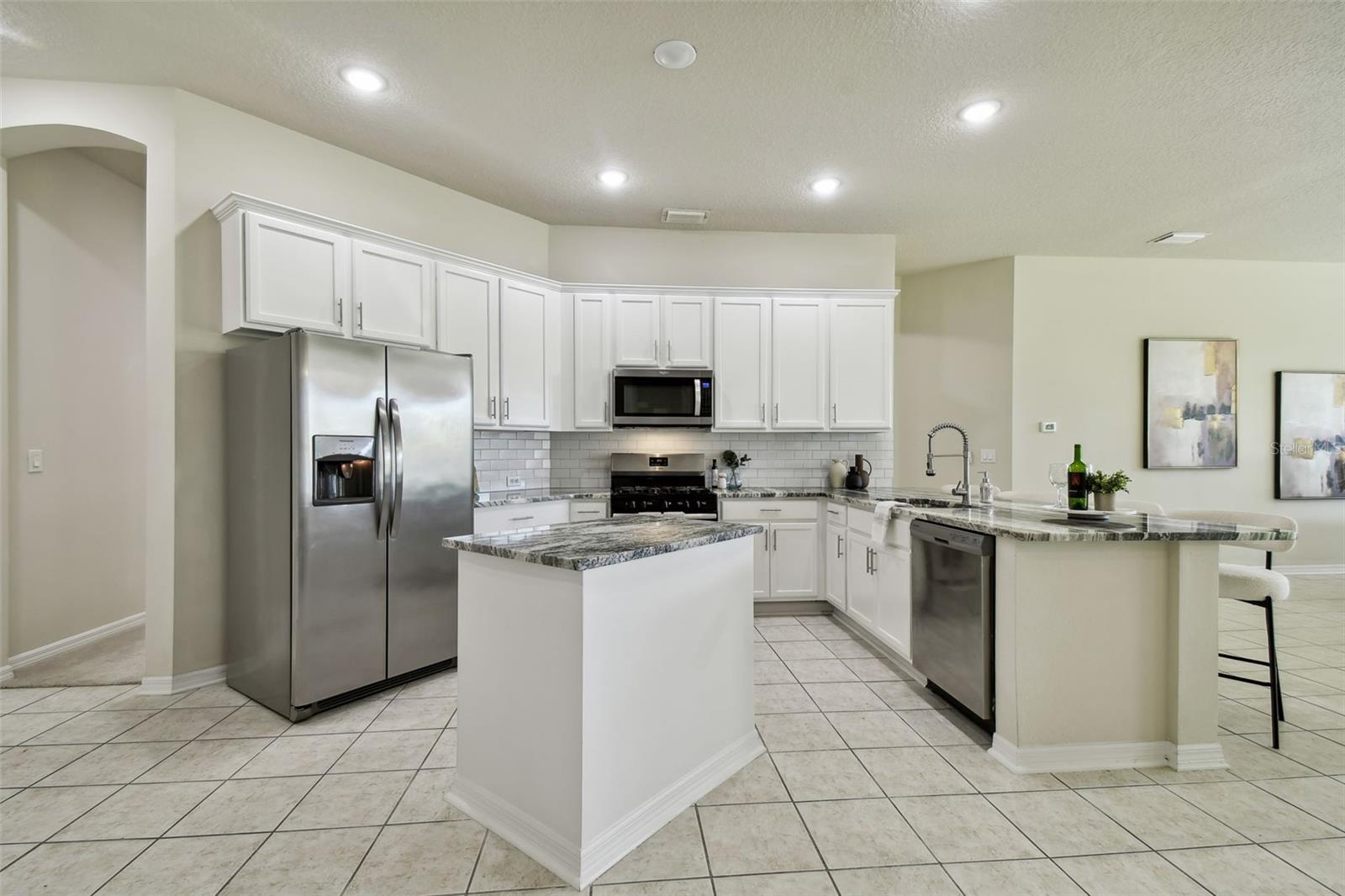 10244 SHADOW BRANCH DR, TAMPA, FL, 33647