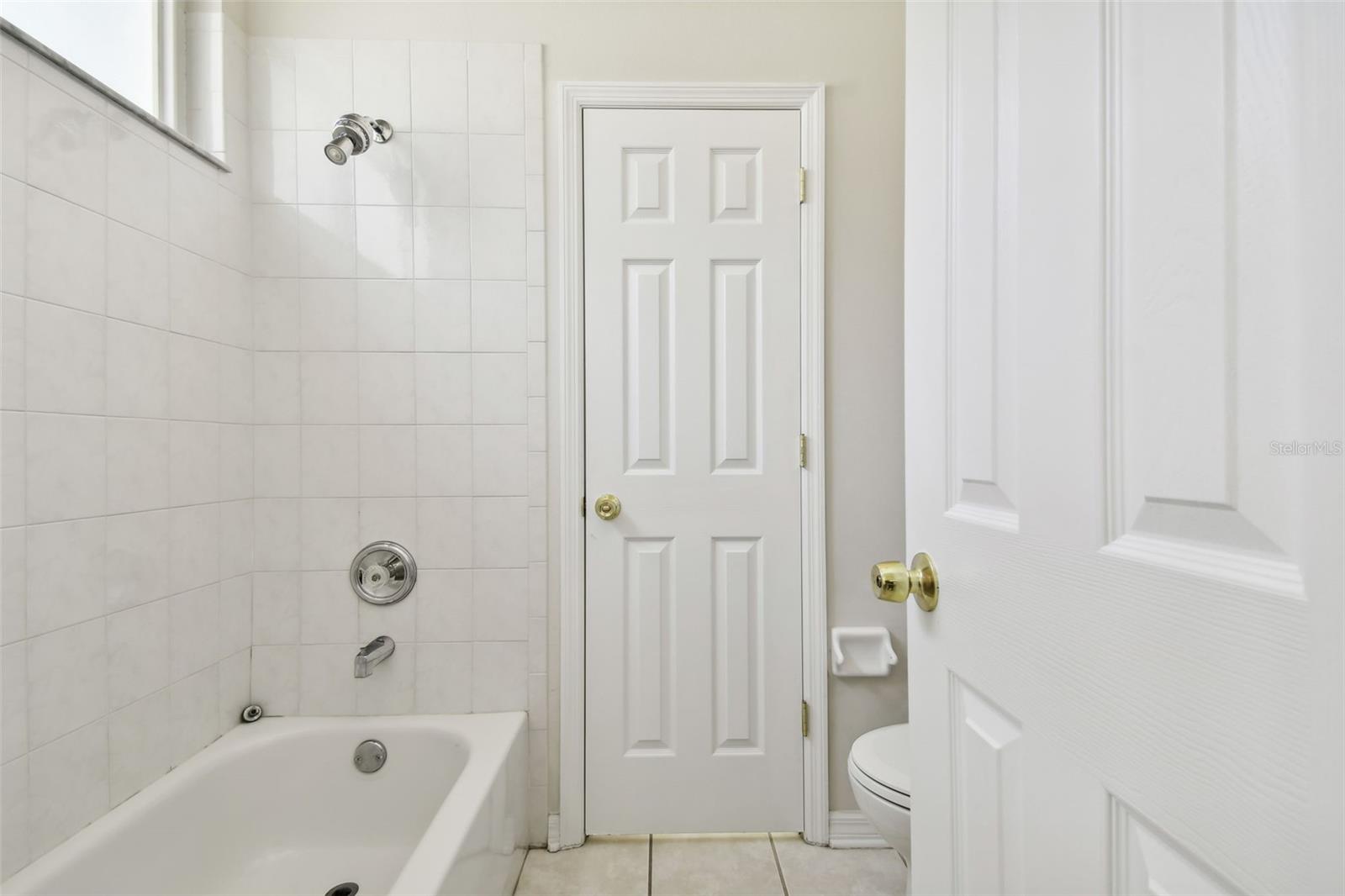 10244 SHADOW BRANCH DR, TAMPA, FL, 33647