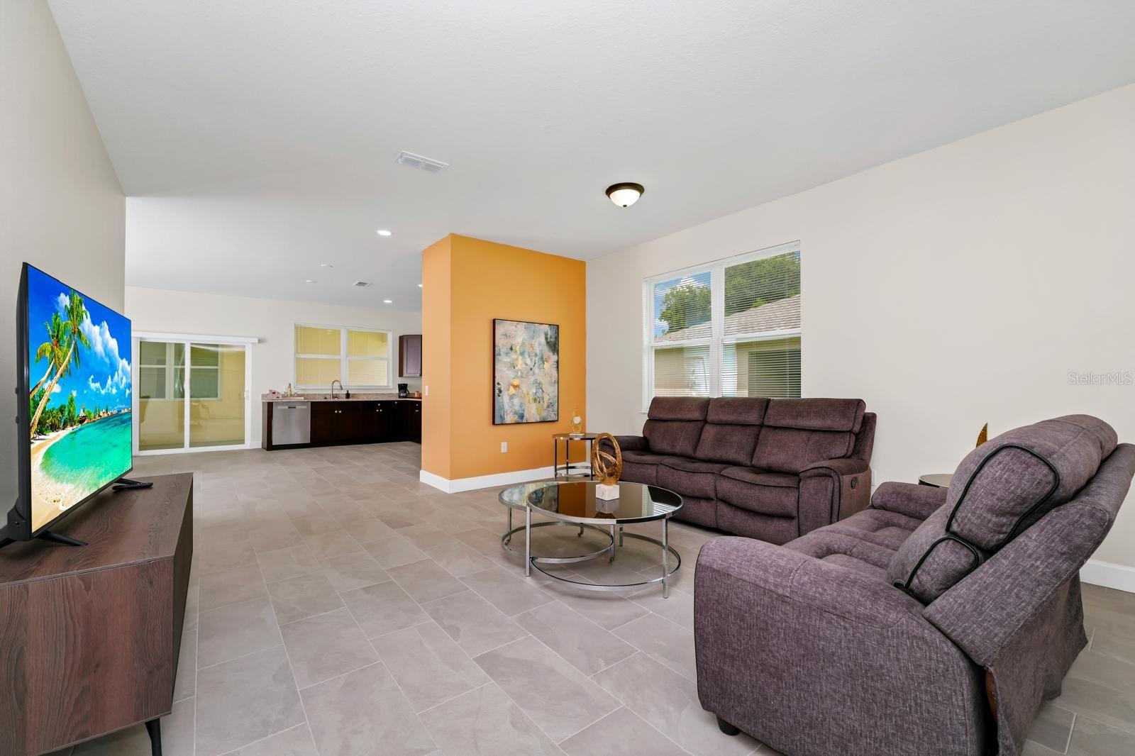 177 W OCALA ST, UMATILLA, FL, 32784