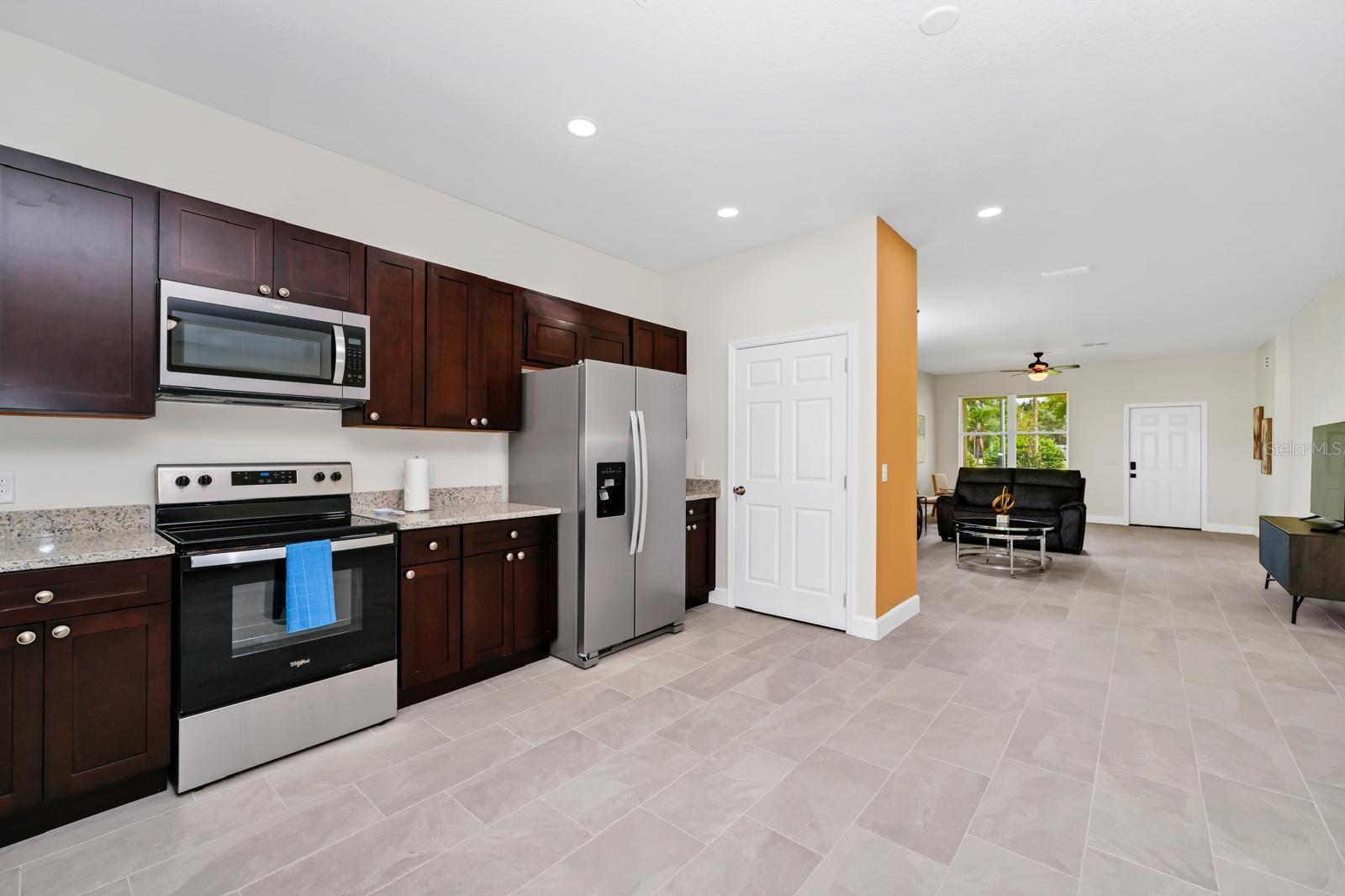 177 W OCALA ST, UMATILLA, FL, 32784