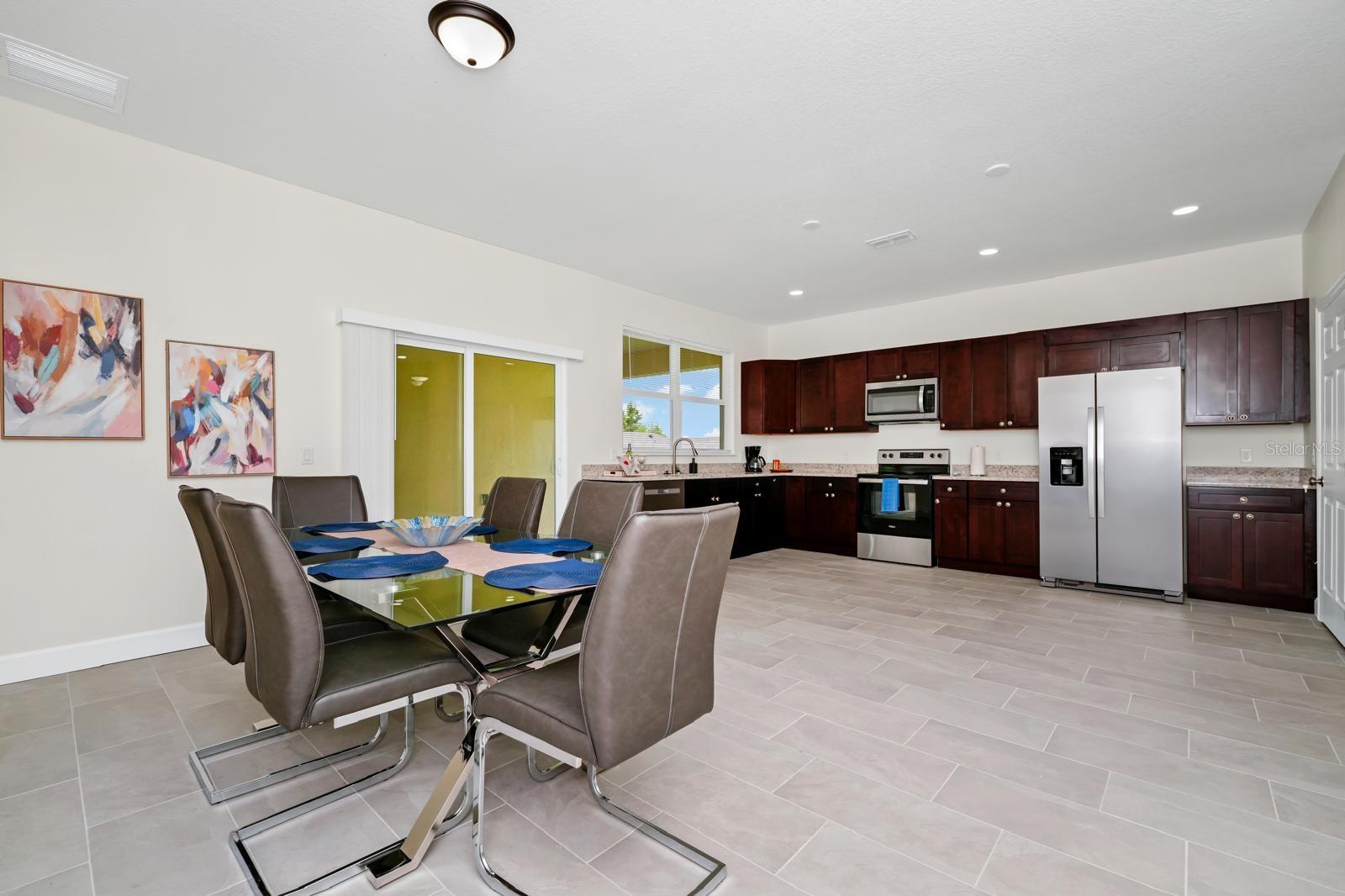 177 W OCALA ST, UMATILLA, FL, 32784