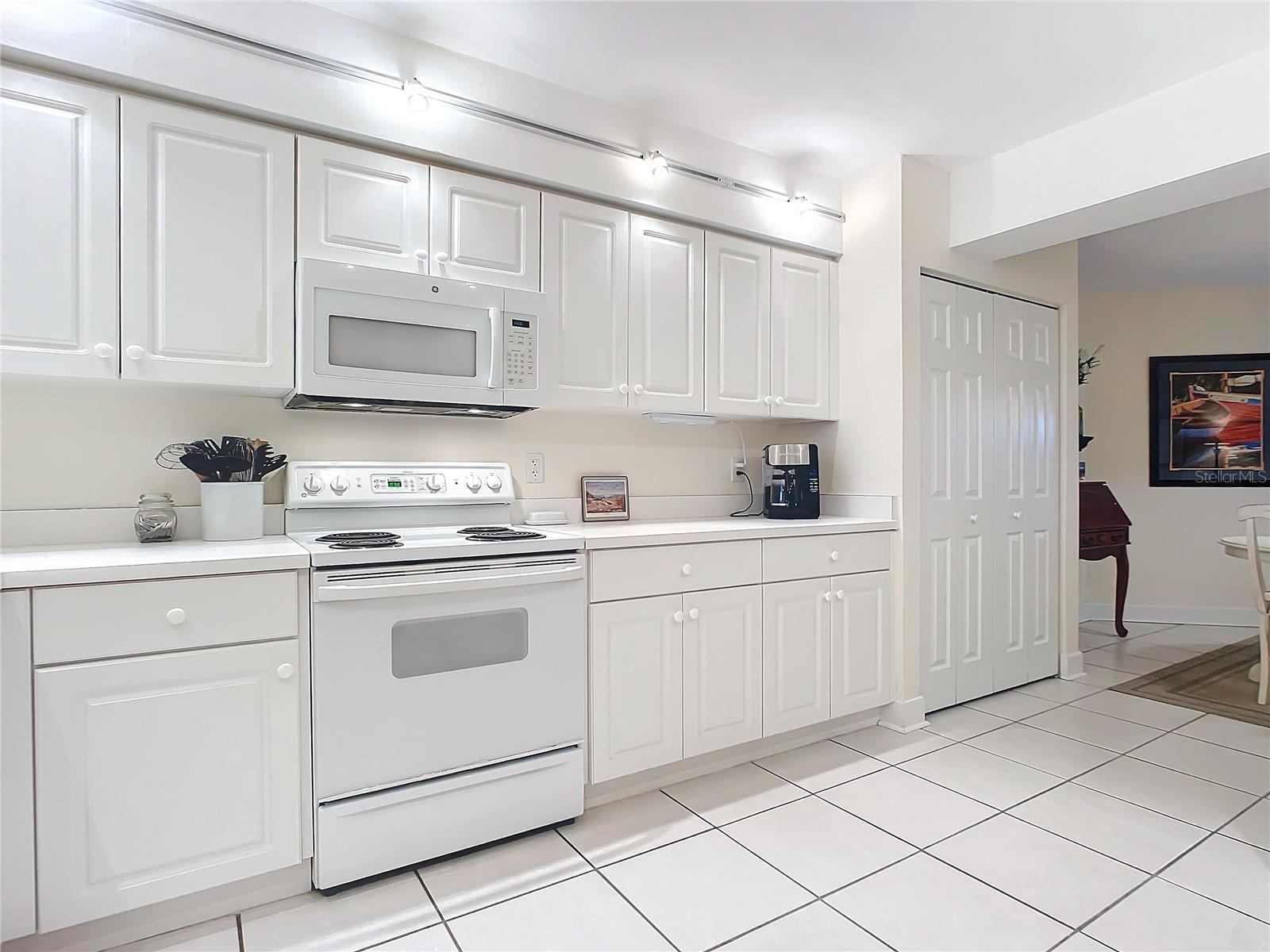 426 BOUCHELLE DR #303, NEW SMYRNA BEACH, FL, 32169