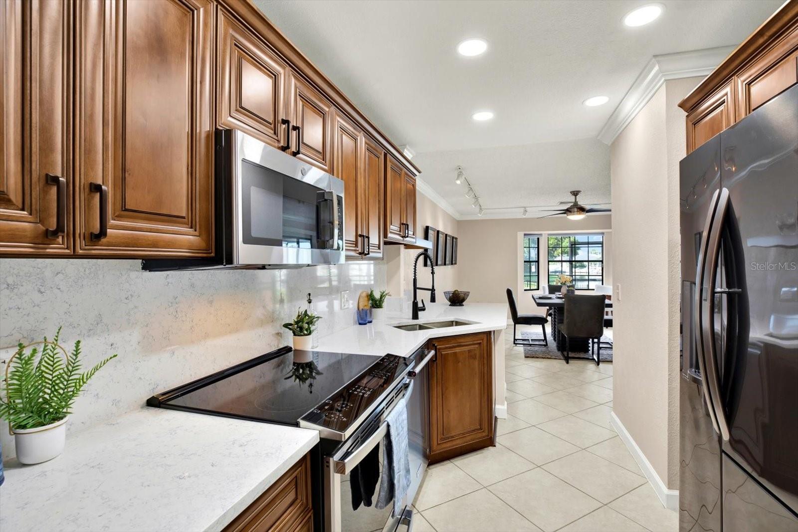 10416 SAINT TROPEZ PL, TAMPA, FL, 33615