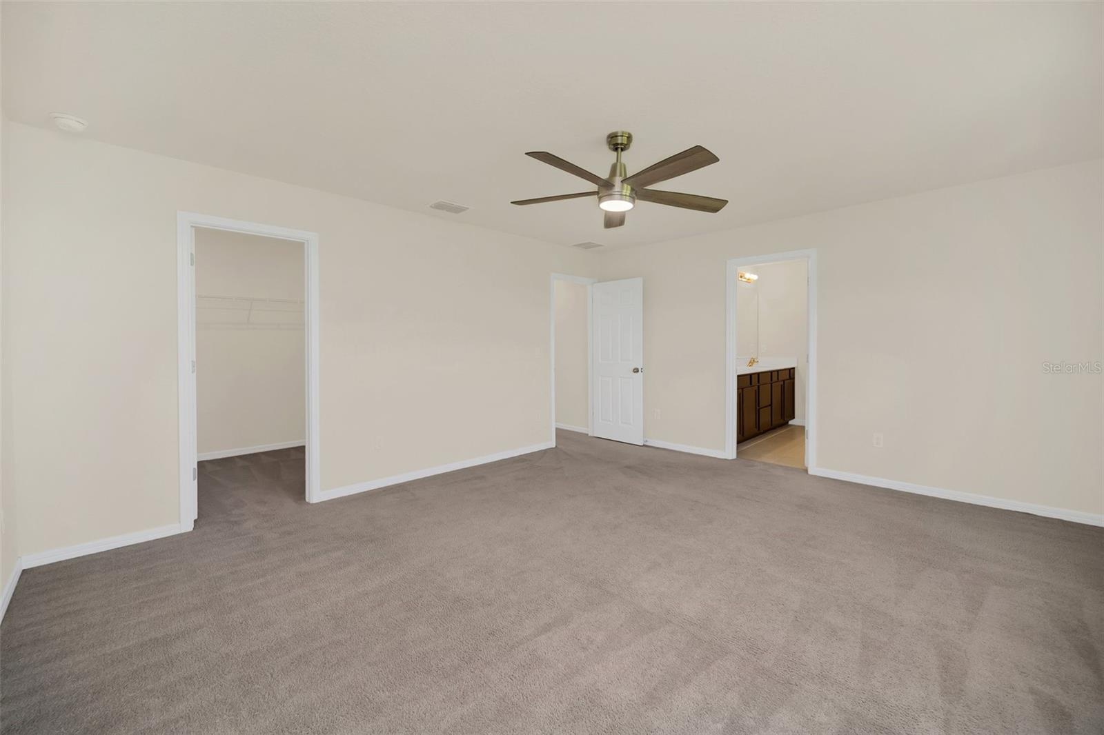 1583 ASPEN AVE, DAVENPORT, FL, 33837