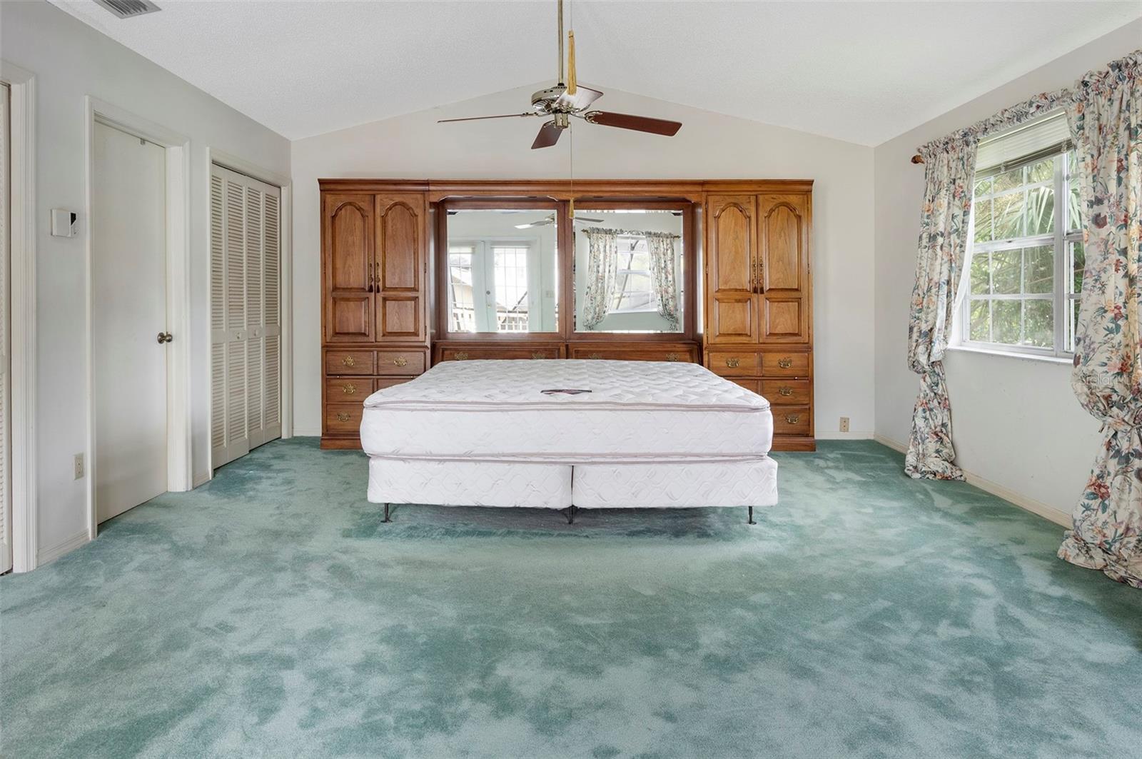 4504 W LAMB AVE, TAMPA, FL, 33629