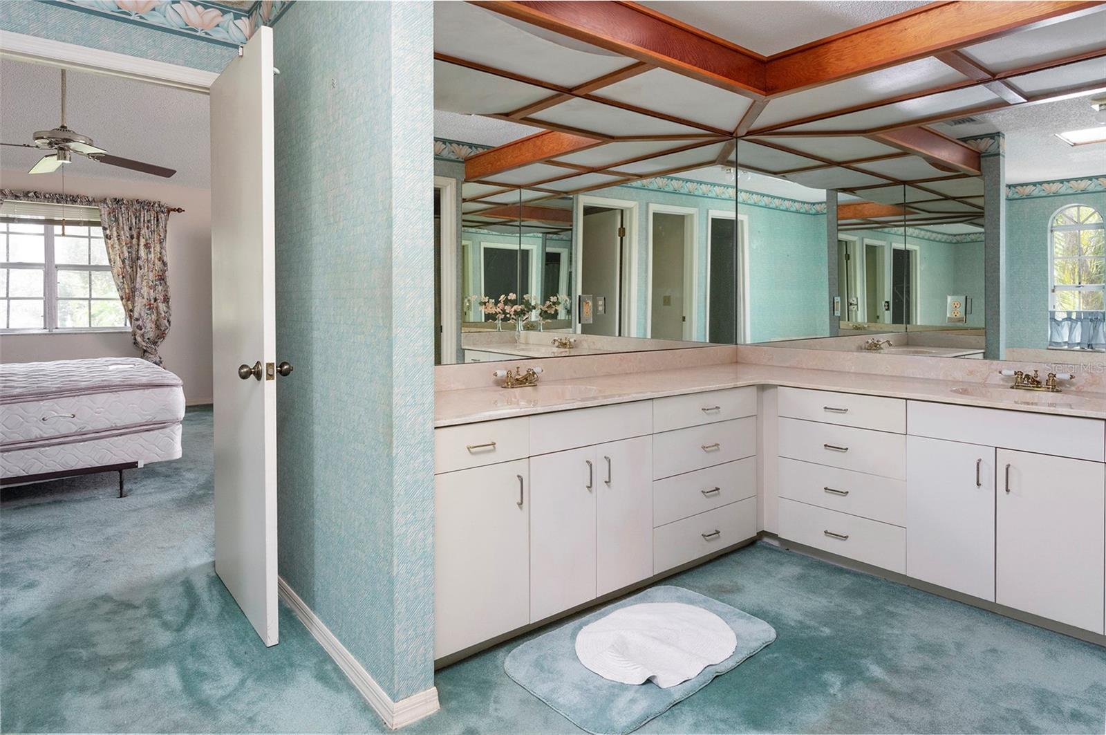 4504 W LAMB AVE, TAMPA, FL, 33629