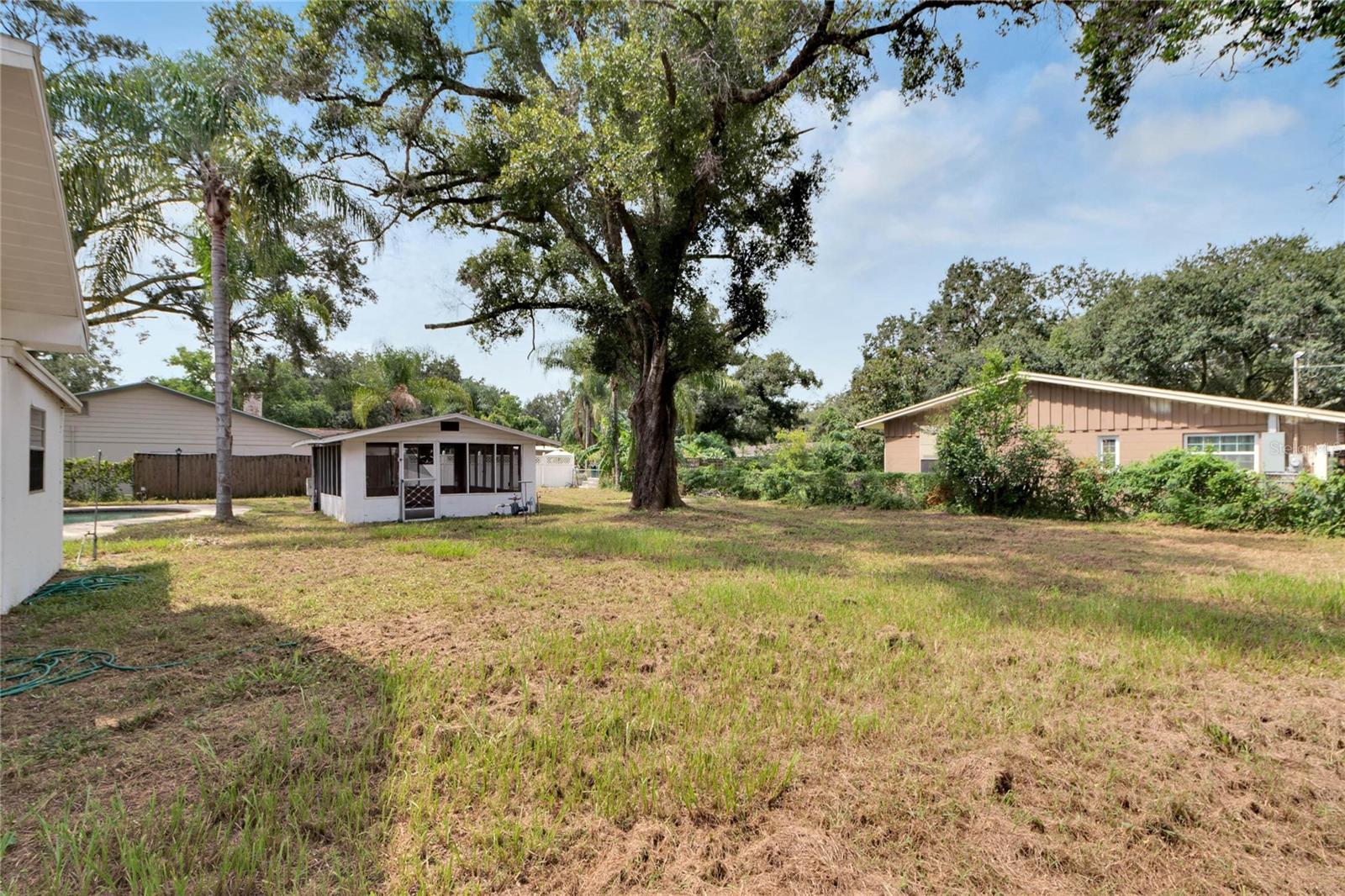 11718 N OLA AVE, TAMPA, FL, 33612