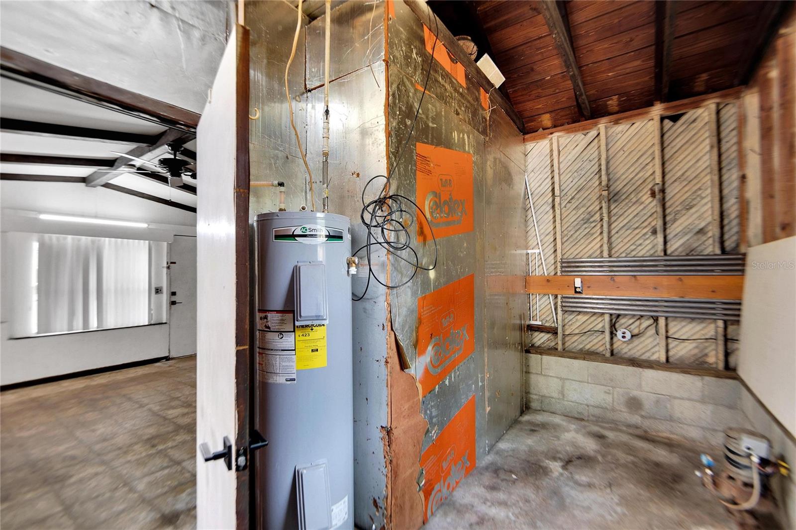 11718 N OLA AVE, TAMPA, FL, 33612