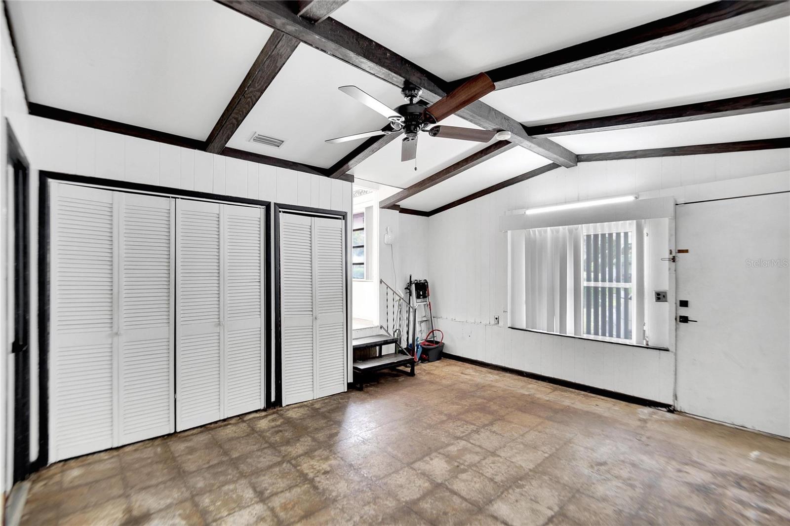 11718 N OLA AVE, TAMPA, FL, 33612