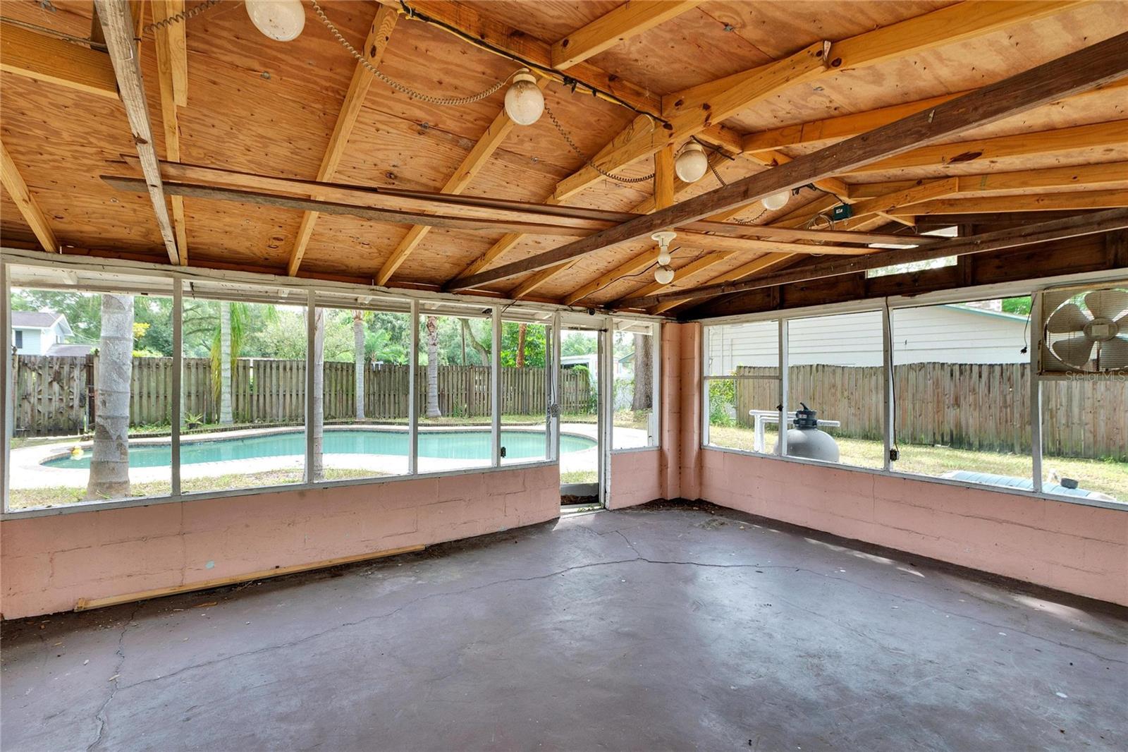 11718 N OLA AVE, TAMPA, FL, 33612