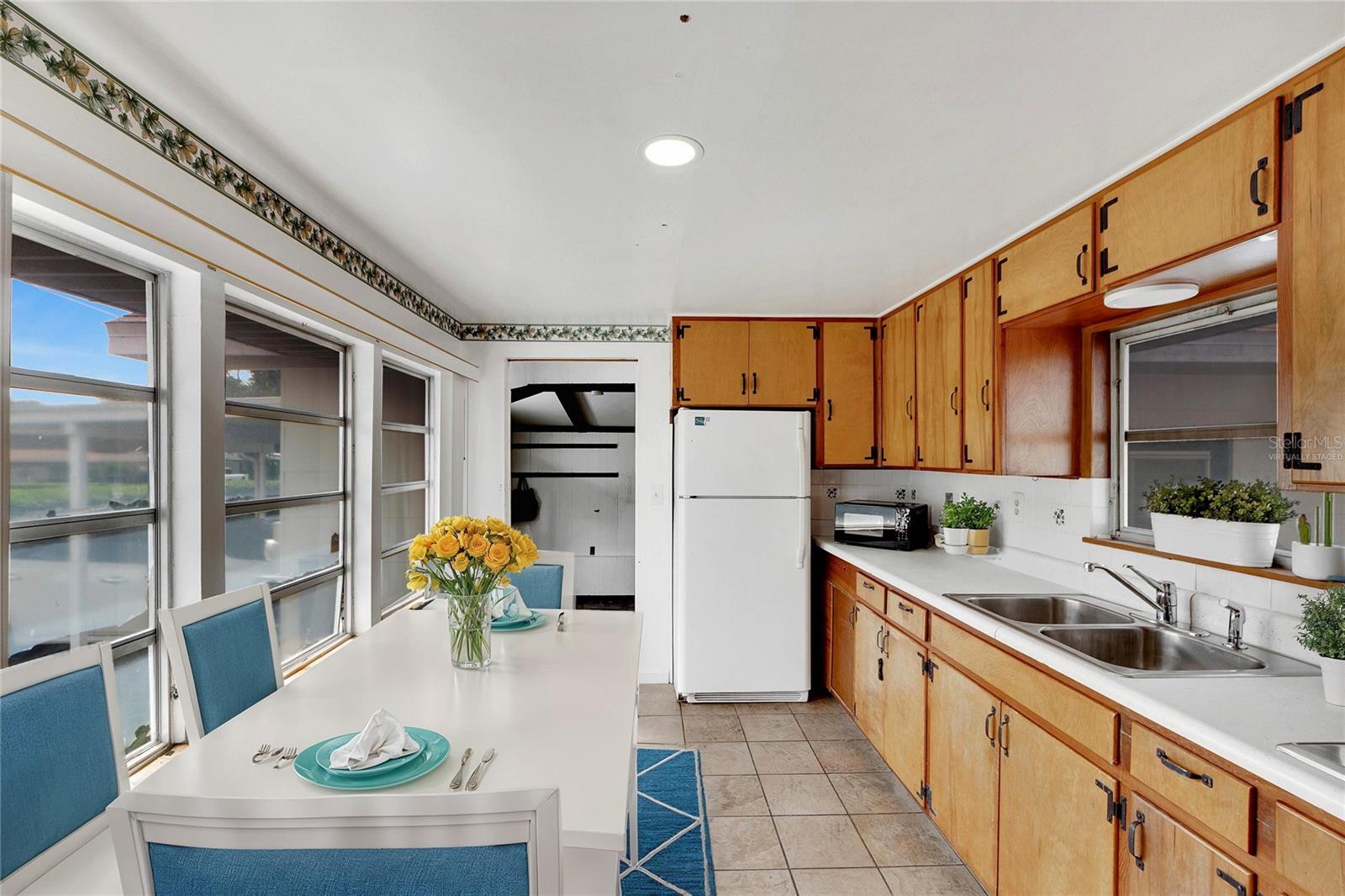 11718 N OLA AVE, TAMPA, FL, 33612