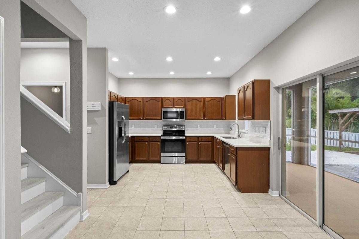 11006 OYSTER BAY CIR, NEW PORT RICHEY, FL, 34654