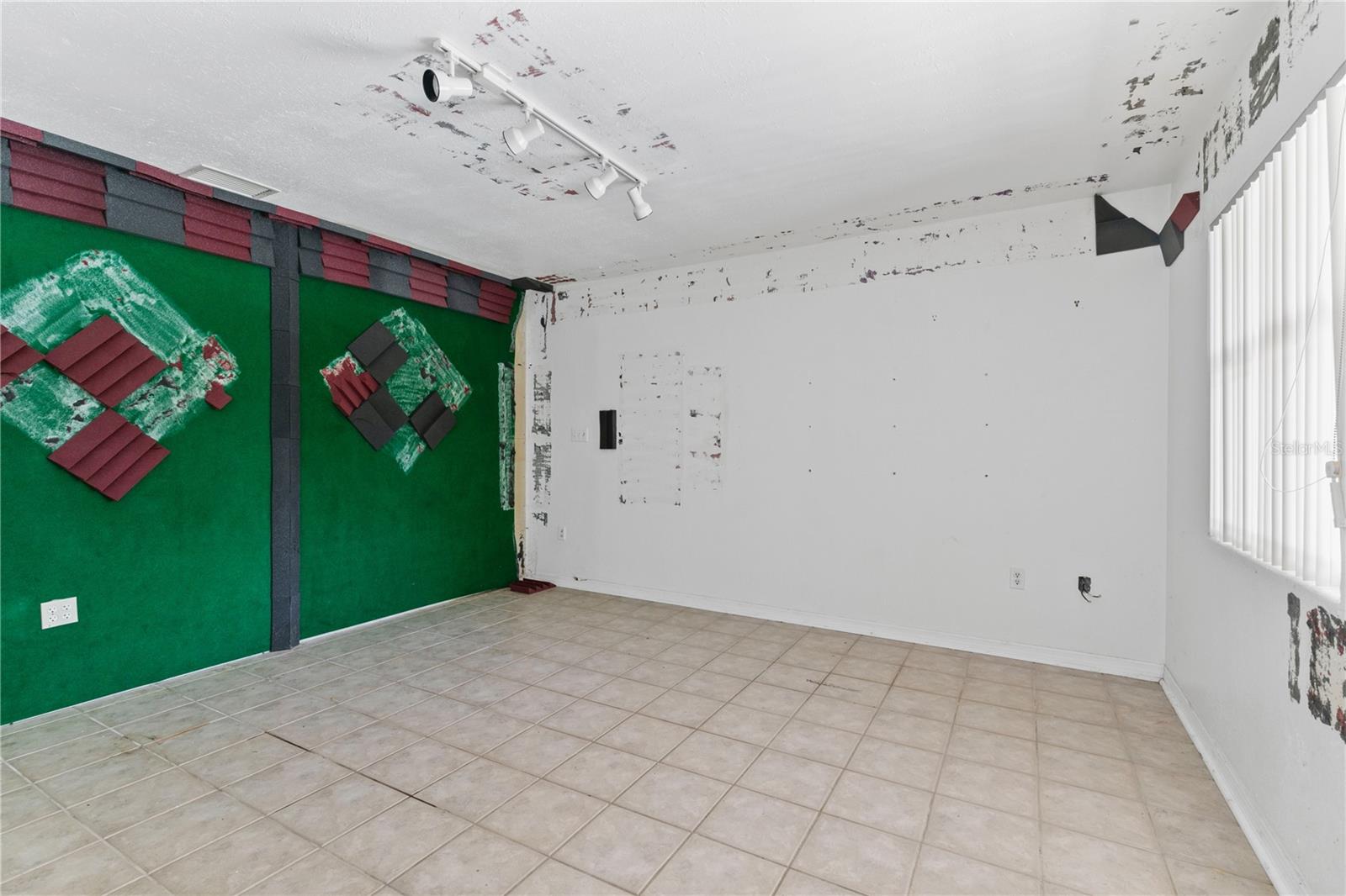 28432 TAMMI DR, TAVARES, FL, 32778