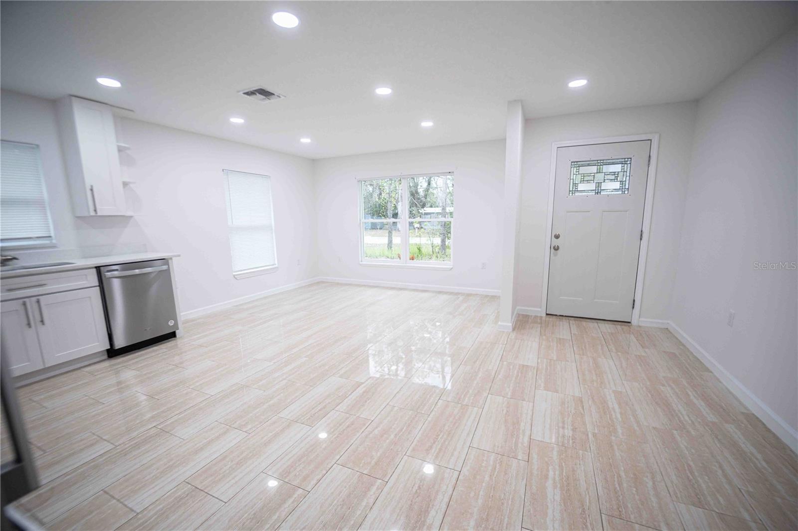 2258 CR 423, LAKE PANASOFFKEE, FL, 33538