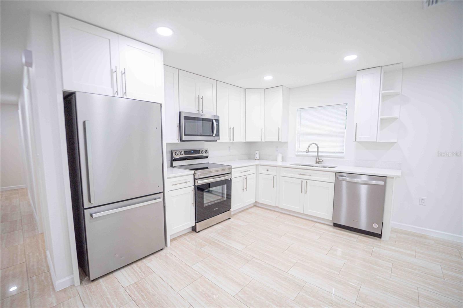 2258 CR 423, LAKE PANASOFFKEE, FL, 33538