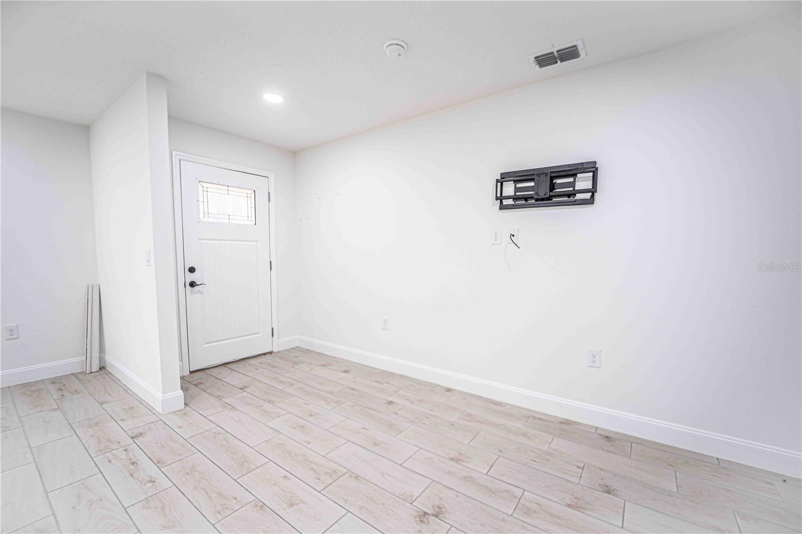 2482 COUNTY ROAD 423, LAKE PANASOFFKEE, FL, 33538