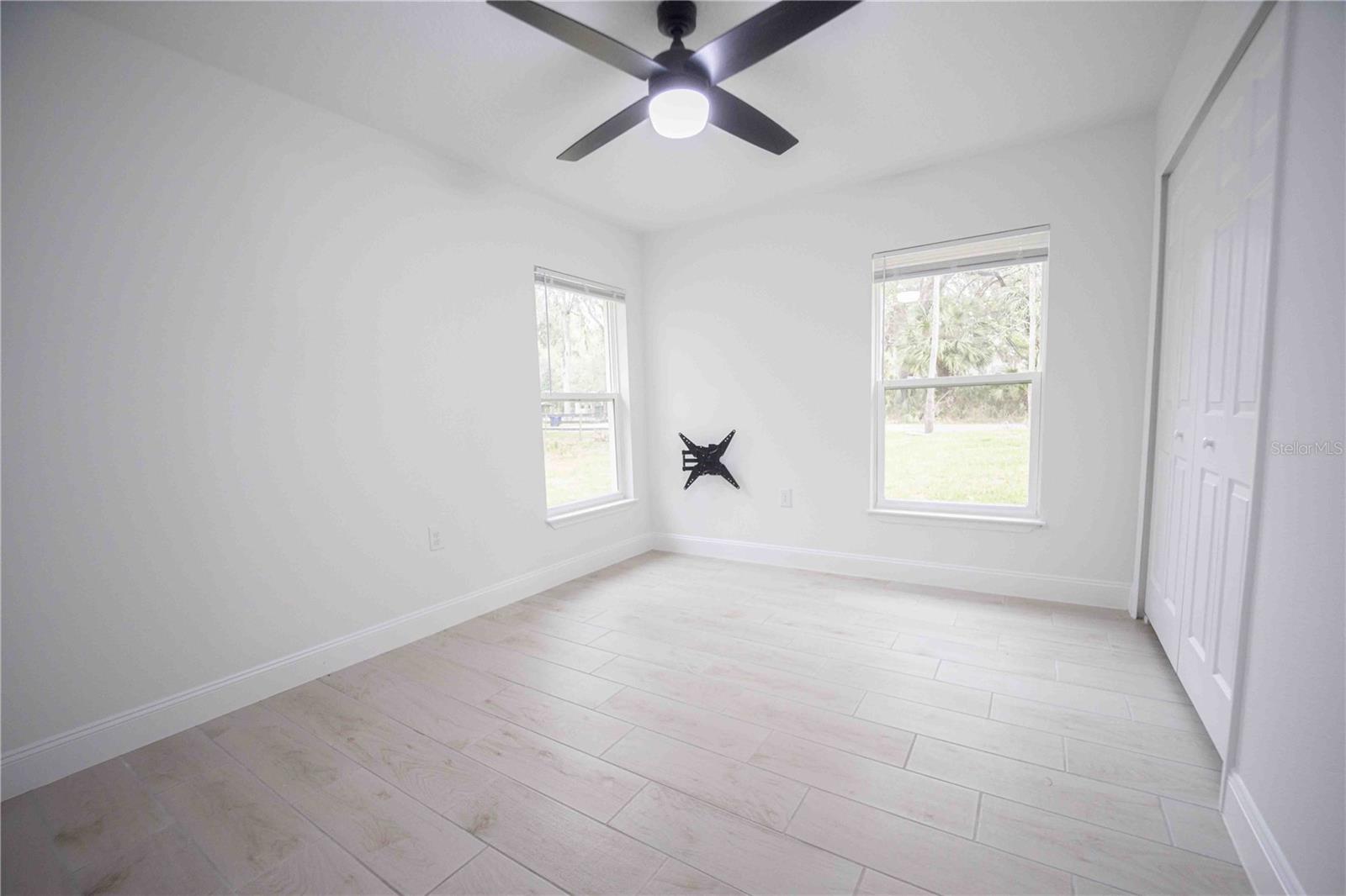 2482 COUNTY ROAD 423, LAKE PANASOFFKEE, FL, 33538