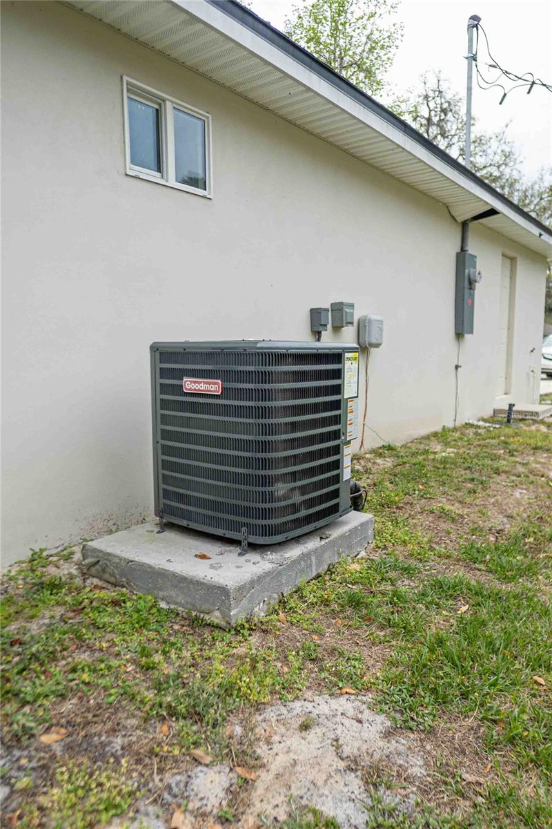 2482 COUNTY ROAD 423, LAKE PANASOFFKEE, FL, 33538